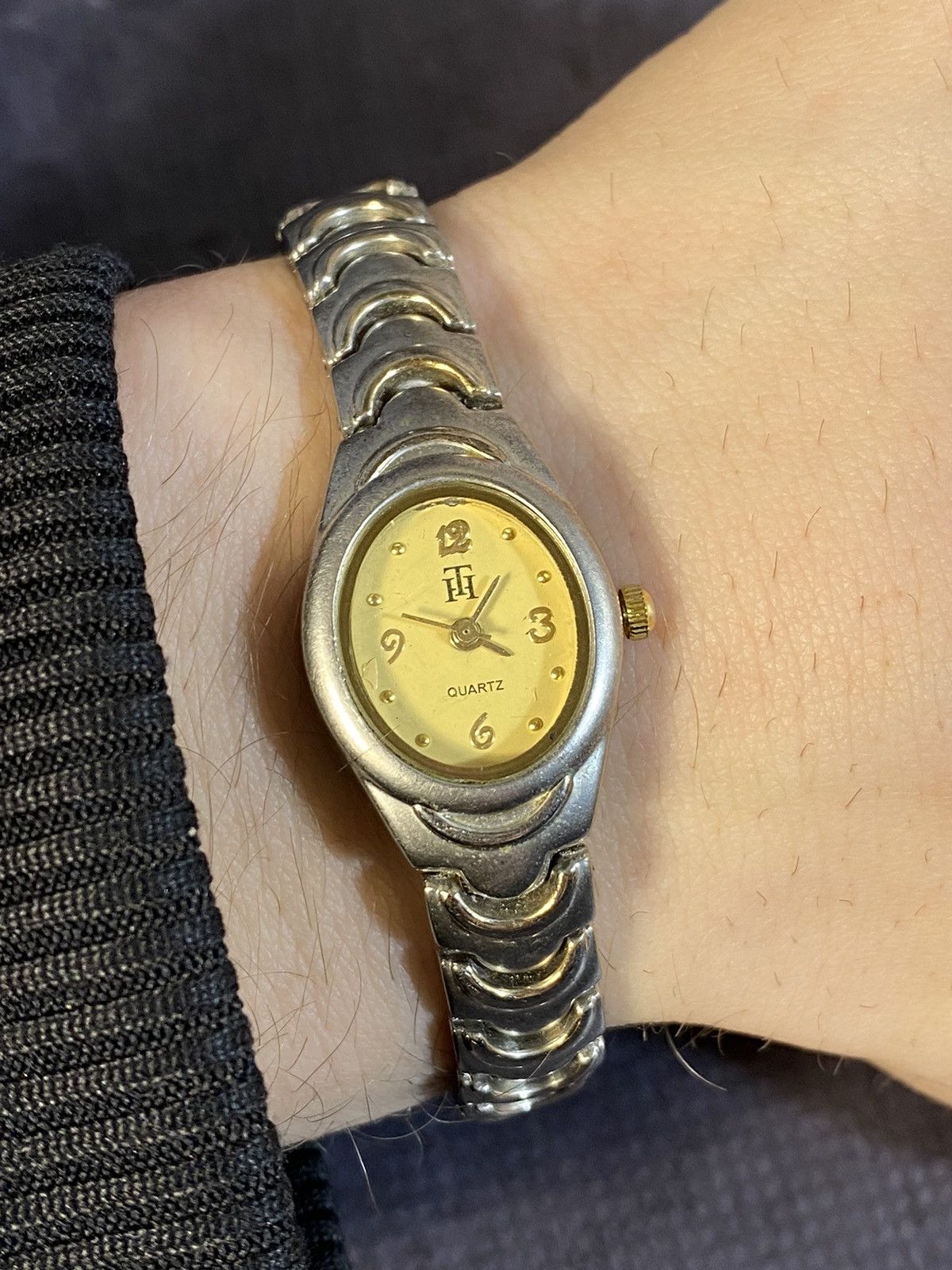 Jewelry × Vintage Sleek Quartz Steel Bangle Watch Japanese Brand Size ONE SIZE - 2 Thumbnail