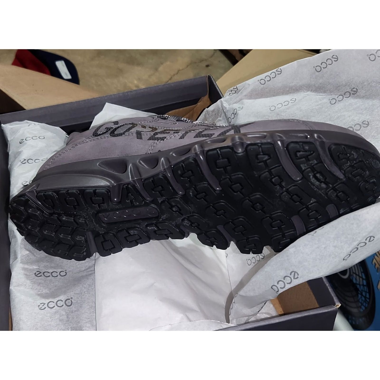 Ecco ECCO multi-vent Women's Nubuck Gore-Tex Outdoor Sneaker 9 Gray Size US 9 / IT 39 - 4 Thumbnail