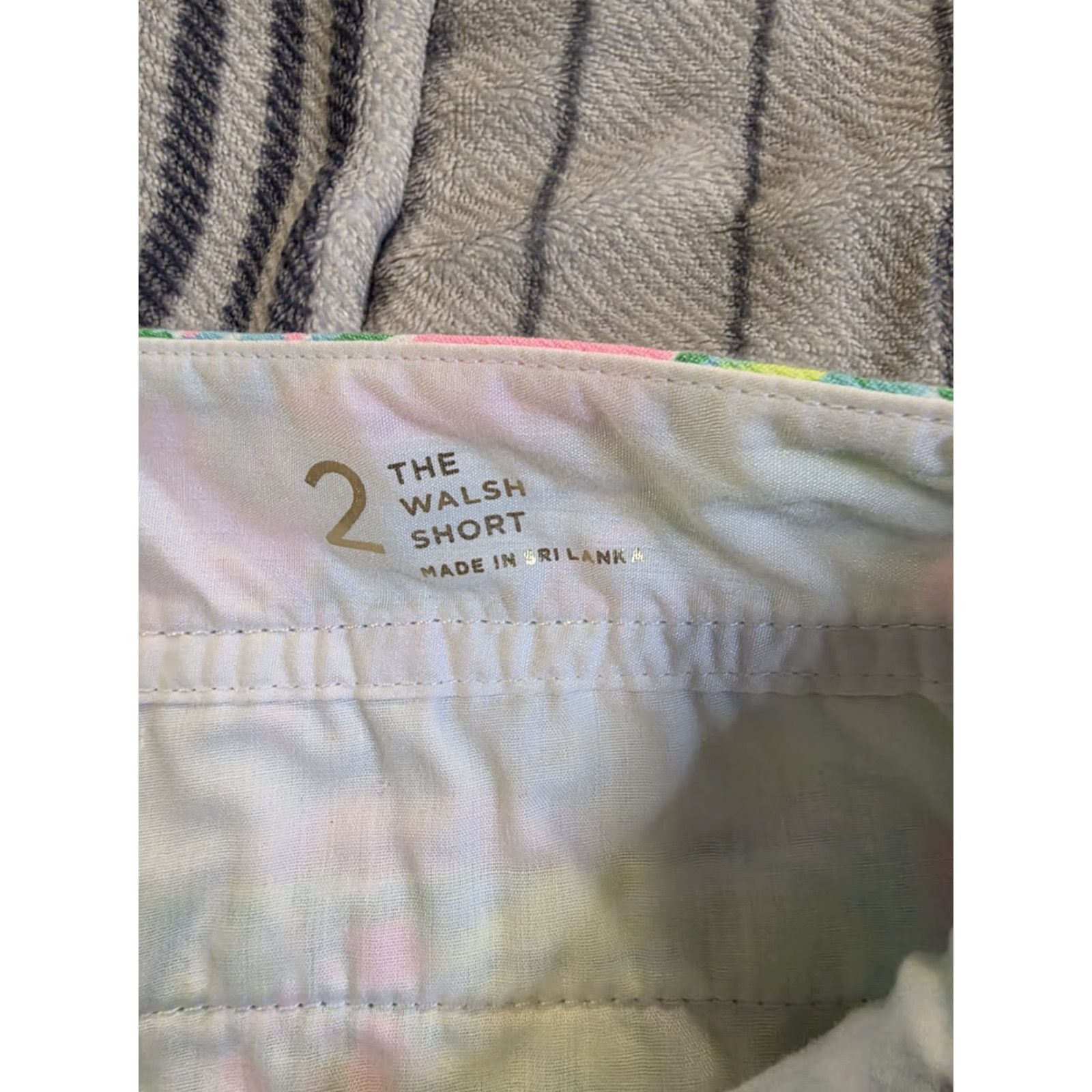 Lilly Pulitzer VINTAGE Lilly Pulitzer The Walsh Shorts Floral Green & Pink 3" Inseam Women's Size 2 Size 26" / US 2 / IT 38 - 7 Thumbnail
