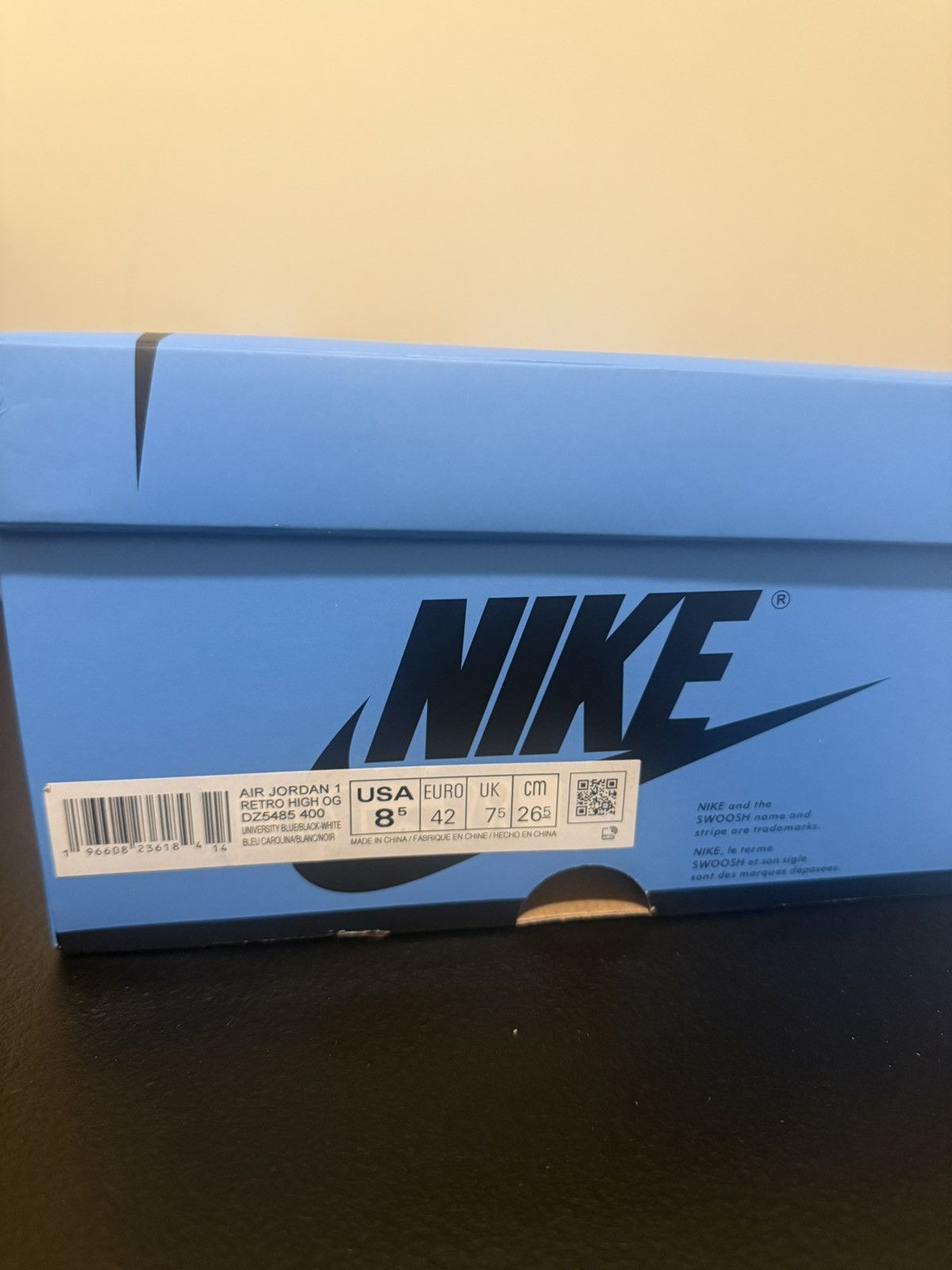 Nike Air Jordan 1 High OG University Blue Size US 8.5 / EU 41-42 - 12 Thumbnail