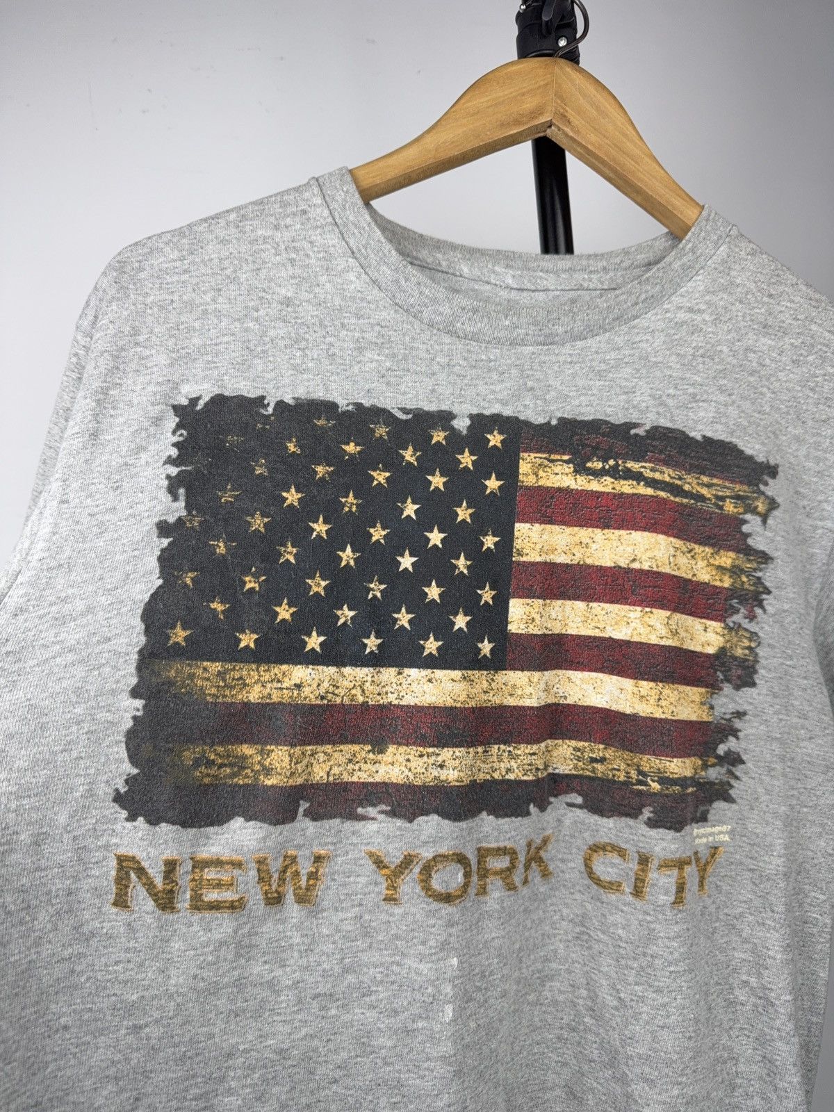 Vintage Vintage 00s NEW YORK NYC American Flag Graphic T-Shirt Grey Size US M / EU 48-50 / 2 - 4 Thumbnail