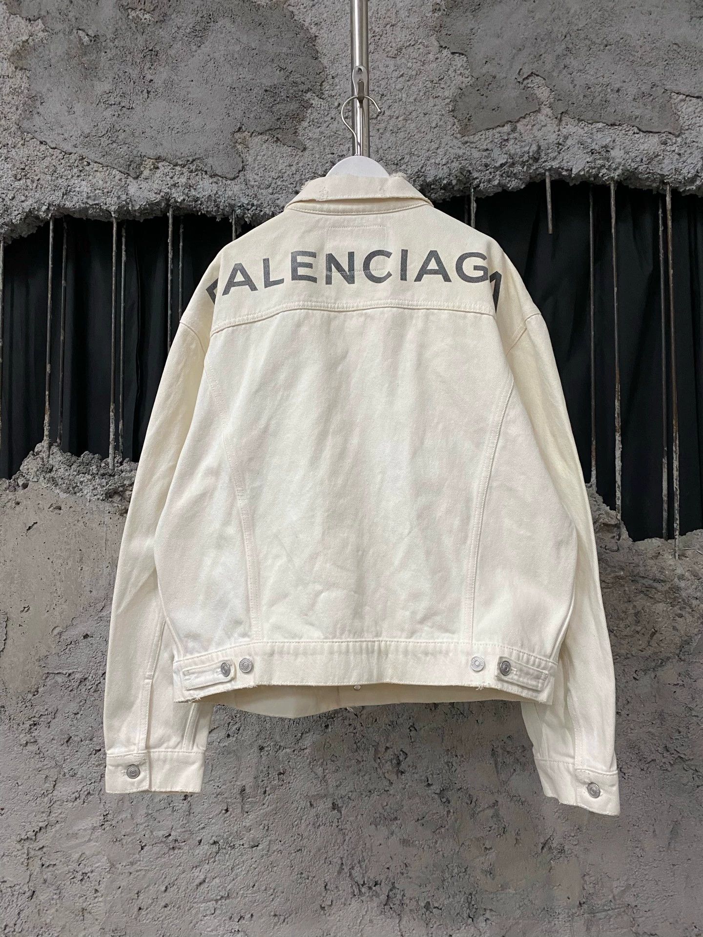Balenciaga Balenciaga Denim Jacket Women's 36 Dry Cleaned Size XS / US 0-2 / IT 36-38 - 2 Thumbnail