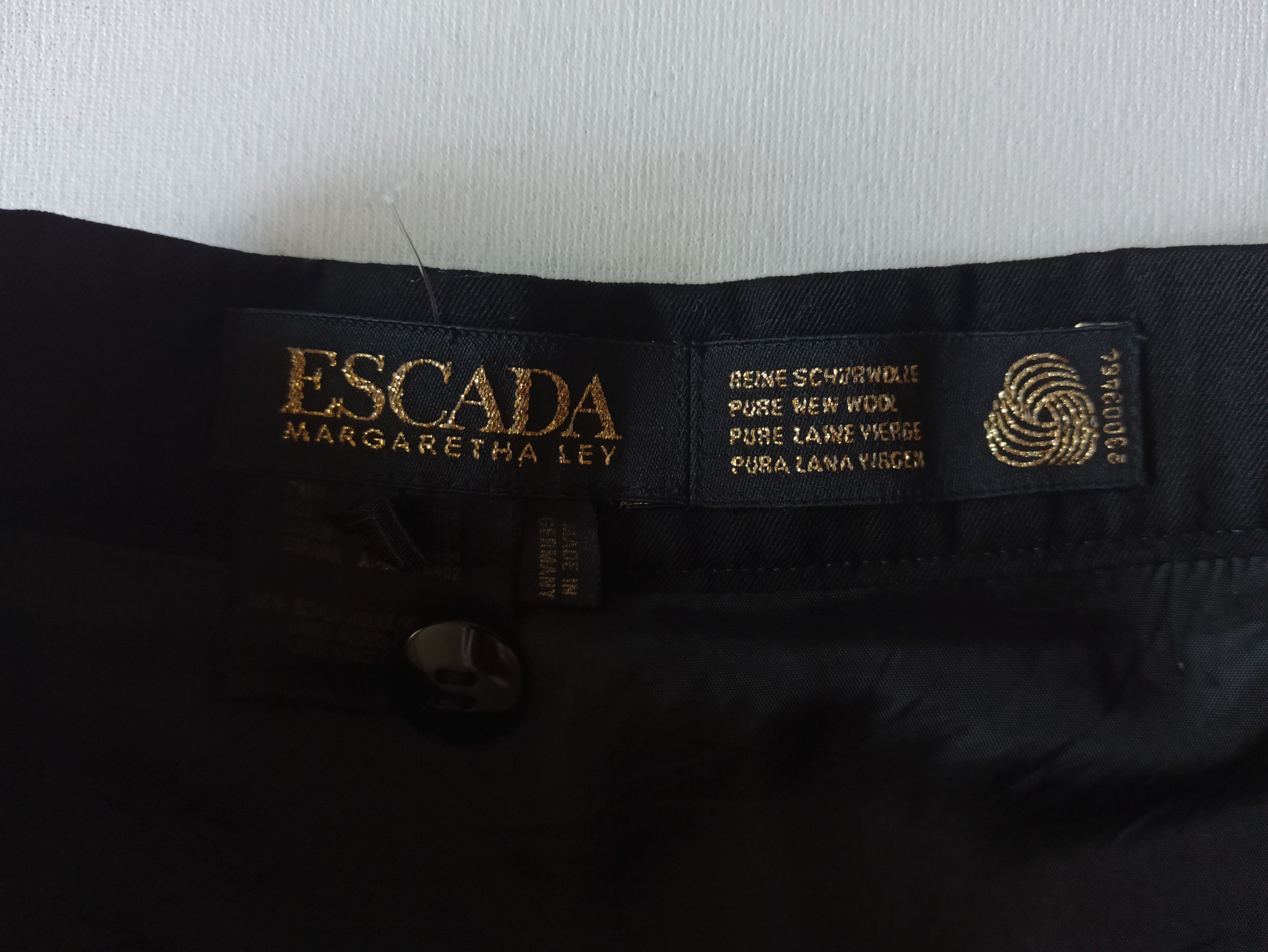 Escada Escada wool skirt, size M Size 28" / US 6 / IT 42 - 3 Thumbnail