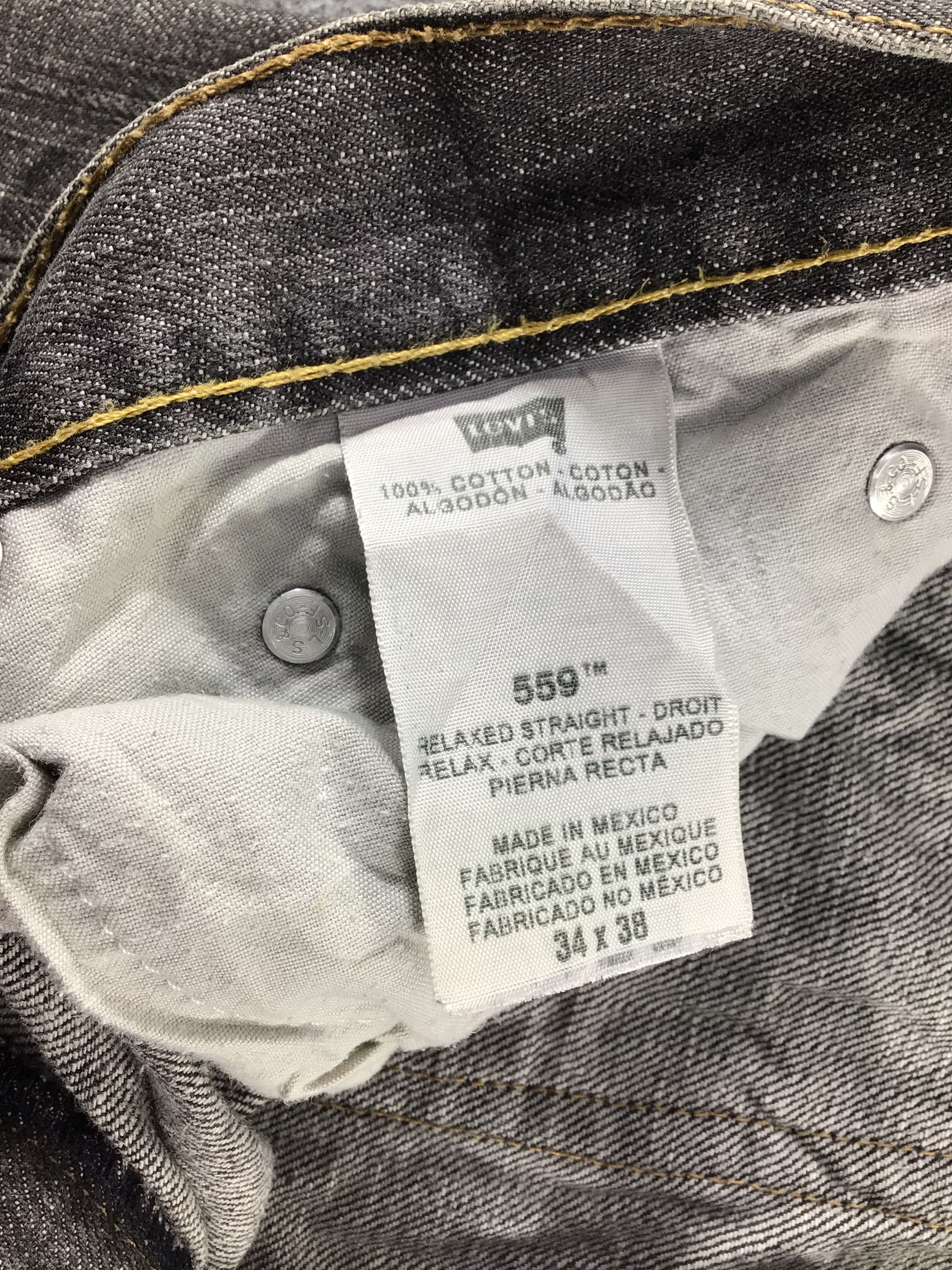 Levi's Vintage Levis 559 Jeans Faded Black Denim -J471 Size US 37 - 10 Thumbnail