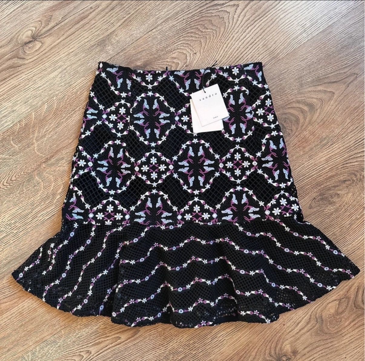 Sandro Sandro Ornel Floral Mini Skirt Size 26" / US 2 / IT 38 - 1 Thumbnail