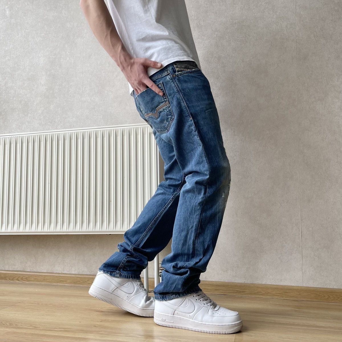 Diesel 90s Diesel Distressed Denim Jeans Y2K Grunge Straight Fit Size US 34 / EU 50 - 6 Thumbnail
