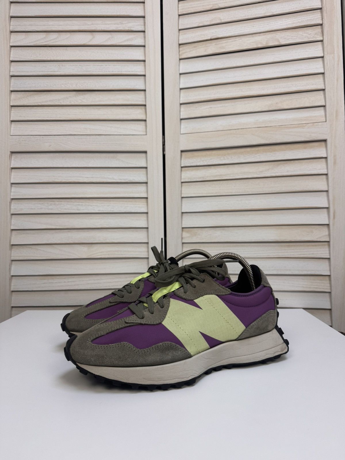 New Balance New Balance 327 Sour Grape Suede Low Top Men's Sneaker Size US 8.5 / EU 41-42 - 1 Thumbnail