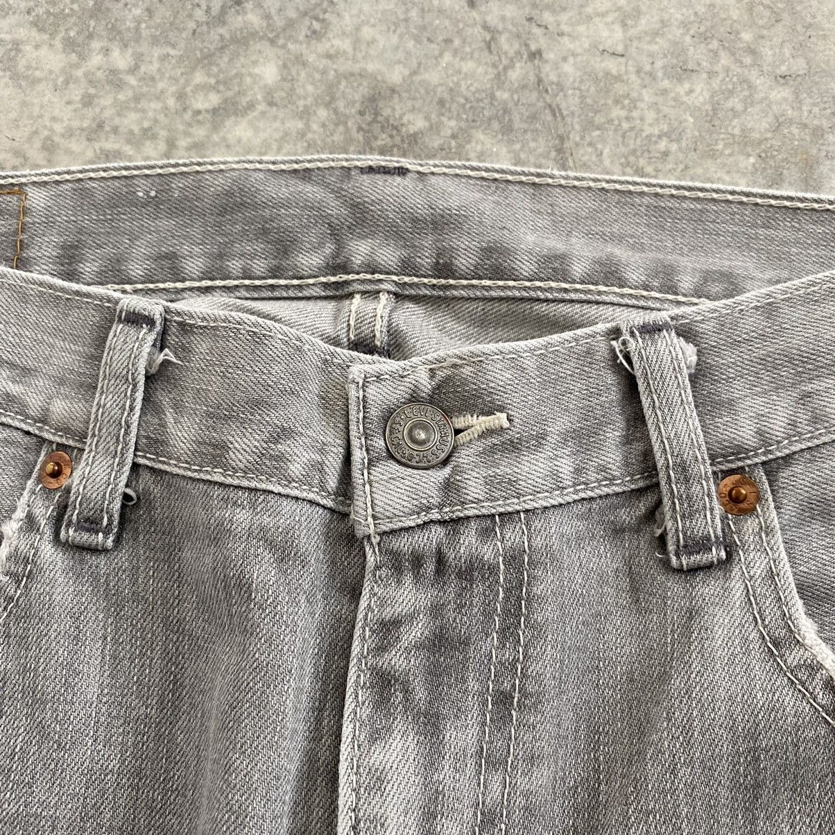 Levi's Vintage 2004 Levis 505 Light Grey Denim Jeans Size US 35 - 9 Thumbnail