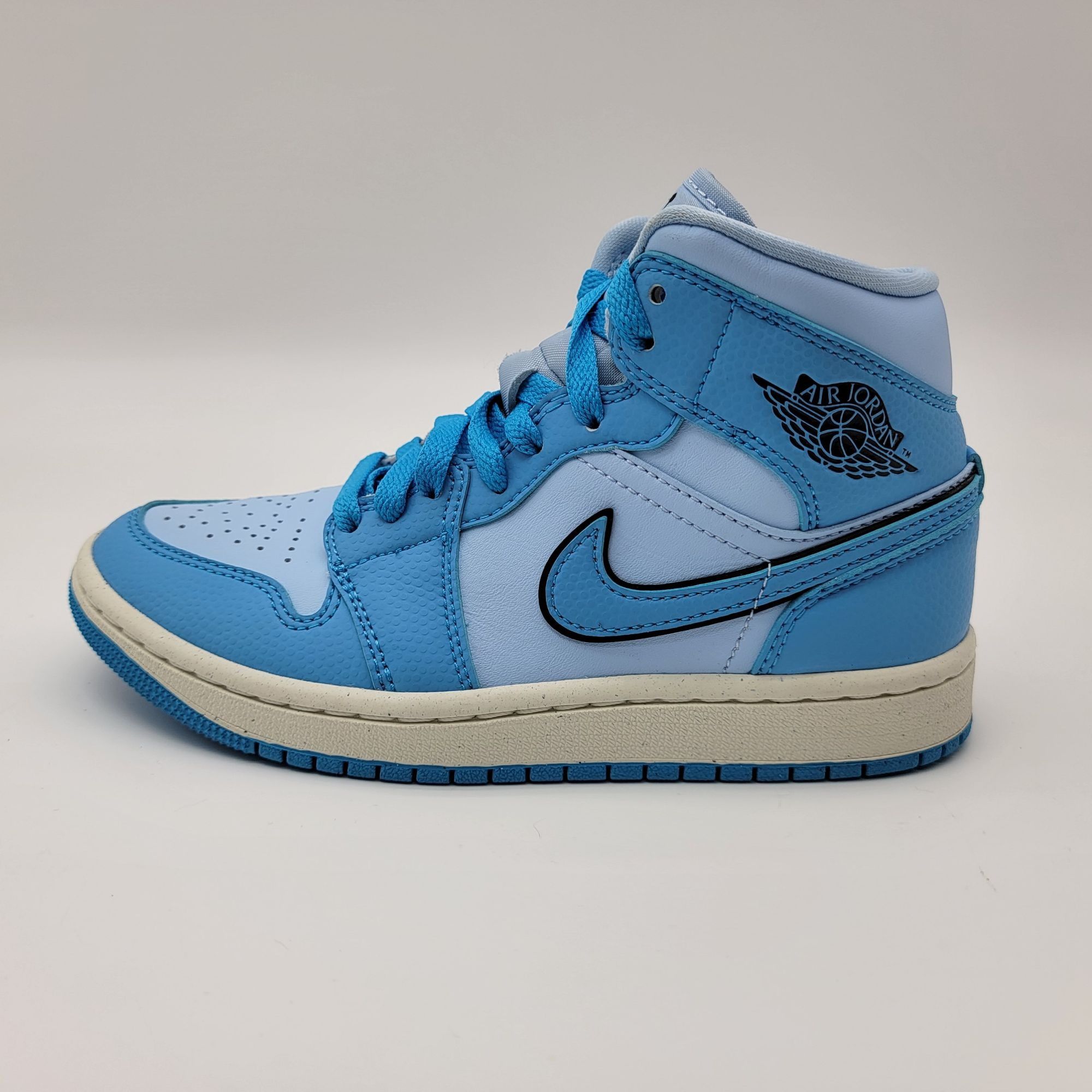 NEW Nike Air Jordan Mid SE UNC Ice Blue Black White Shoes