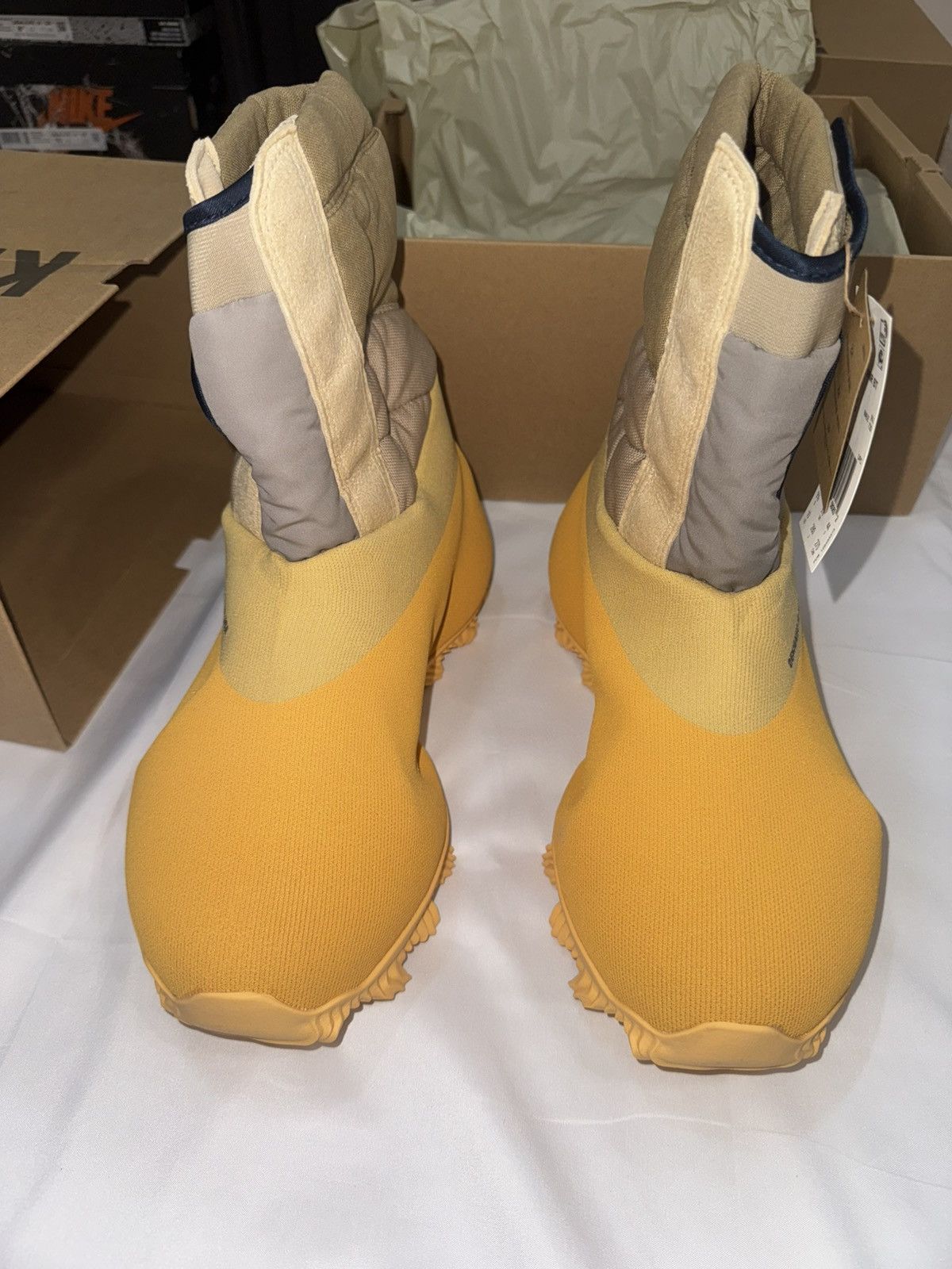 Yeezy Adidas Yeezy Knit RNR Boot Size US 10 / EU 43 - 3 Thumbnail