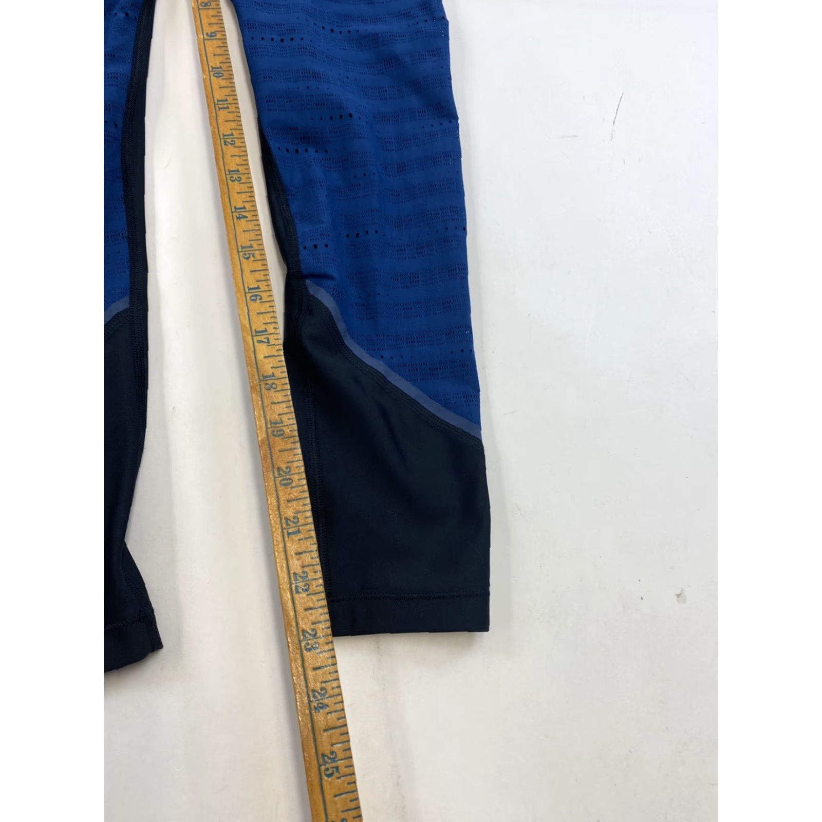 Under Armour Under Armour Leggings Womens XS Black Blue Compression Running & Jogging Yoga Cross Training Size 26" / US 2 / IT 38 - 5 Thumbnail