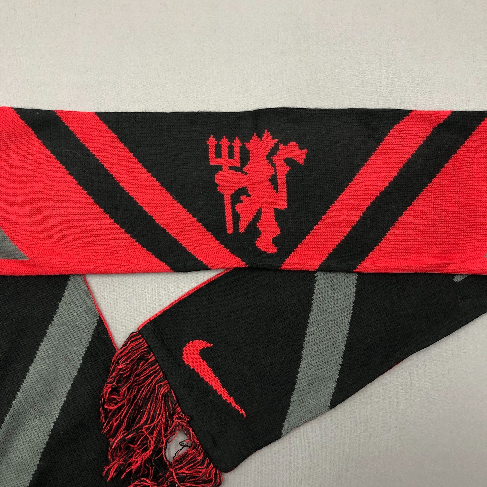 Nike Vintage Nike x Manchester United Scarf Wool Cashmere Scarves Size ONE SIZE - 5 Thumbnail