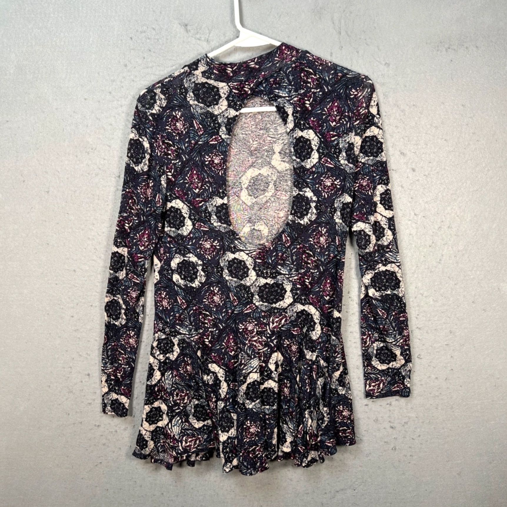 Free People Free People Womens Medium Printed Flared Mini Dress Long Sleeve Boho Rayon Blend Size M / US 6-8 / IT 42-44 - 2 Thumbnail