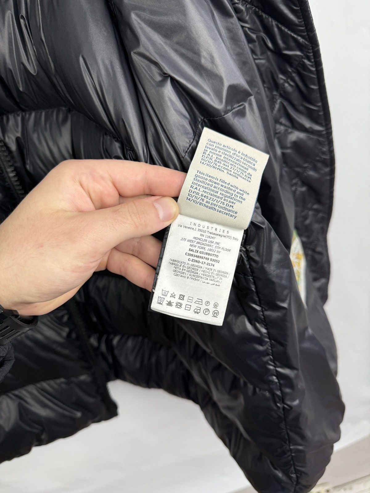 Moncler 🇮🇹 Moncler Salix Giubbotto Doudoune Legere Down Puffer Jacket Size XL / US 12-14 / IT 48-50 - 15 Thumbnail