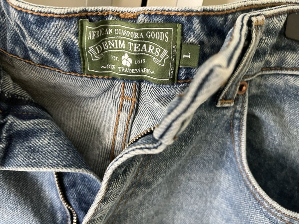 DENIM TEARS × Levi's Denim Tears x Levi’s - Cotton Wreath Shorts Light Wash Size US 32 / EU 48 - 3 Thumbnail