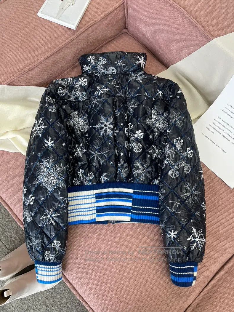 Chanel Chanel Black snowflake-printed cotton jacket Size XS / US 0-2 / IT 36-38 - 4 Thumbnail