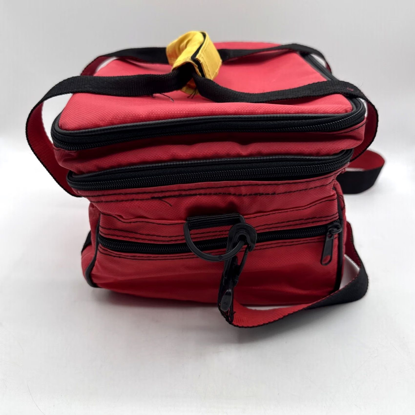 Marlboro VINTAGE Marlboro Insulated Cooler Bag Lunch Box Top Handle Red 90s Outdoors Unisex Adults Small Size ONE SIZE - 4 Thumbnail