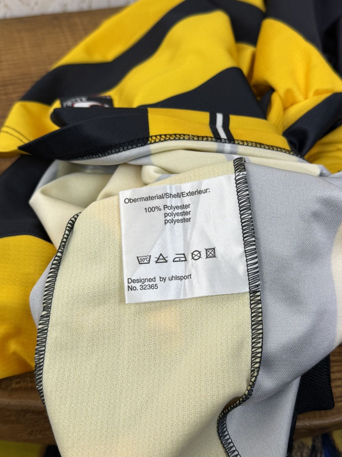 Vintage 90s Uhlsport Vitesse 1999/00 Home Kit Soccer Jersey XL Size US XL / EU 56 / 4 - 13 Thumbnail