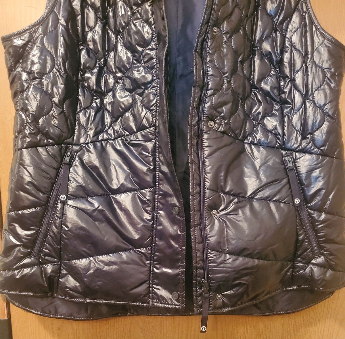 Talbots NWT T by Talbots High Shine High-Low Hem Quilted Puffer Vest Size XL / US 12-14 / IT 48-50 - 14 Thumbnail