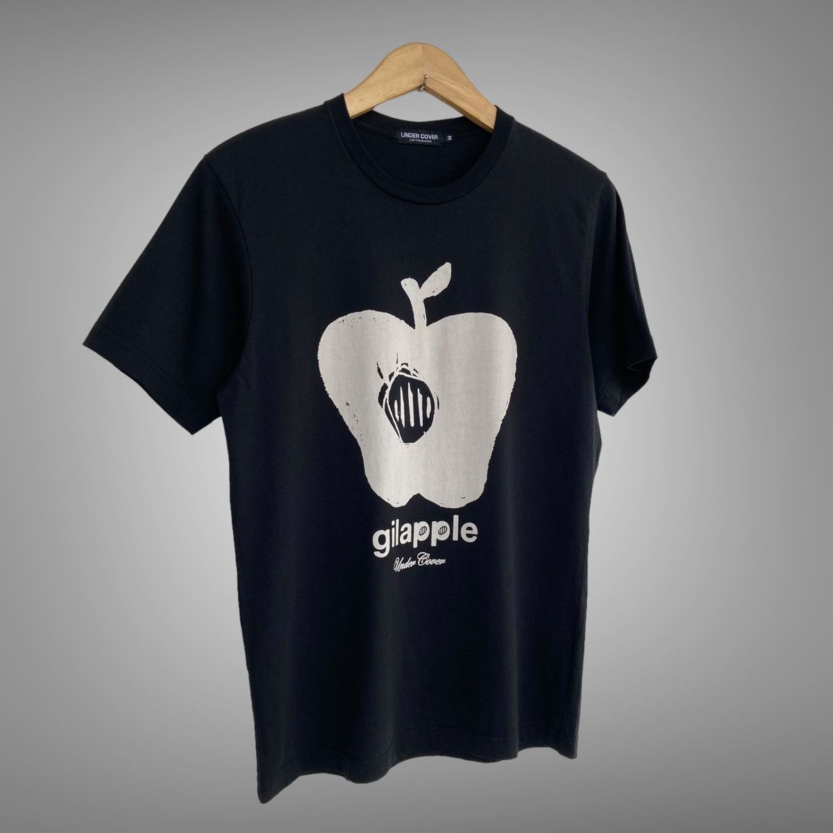 Jun Takahashi × Undercover 📢SENDOFFER📢 Undercover Gilapple Tee Size US M / EU 48-50 / 2 - 2 Thumbnail