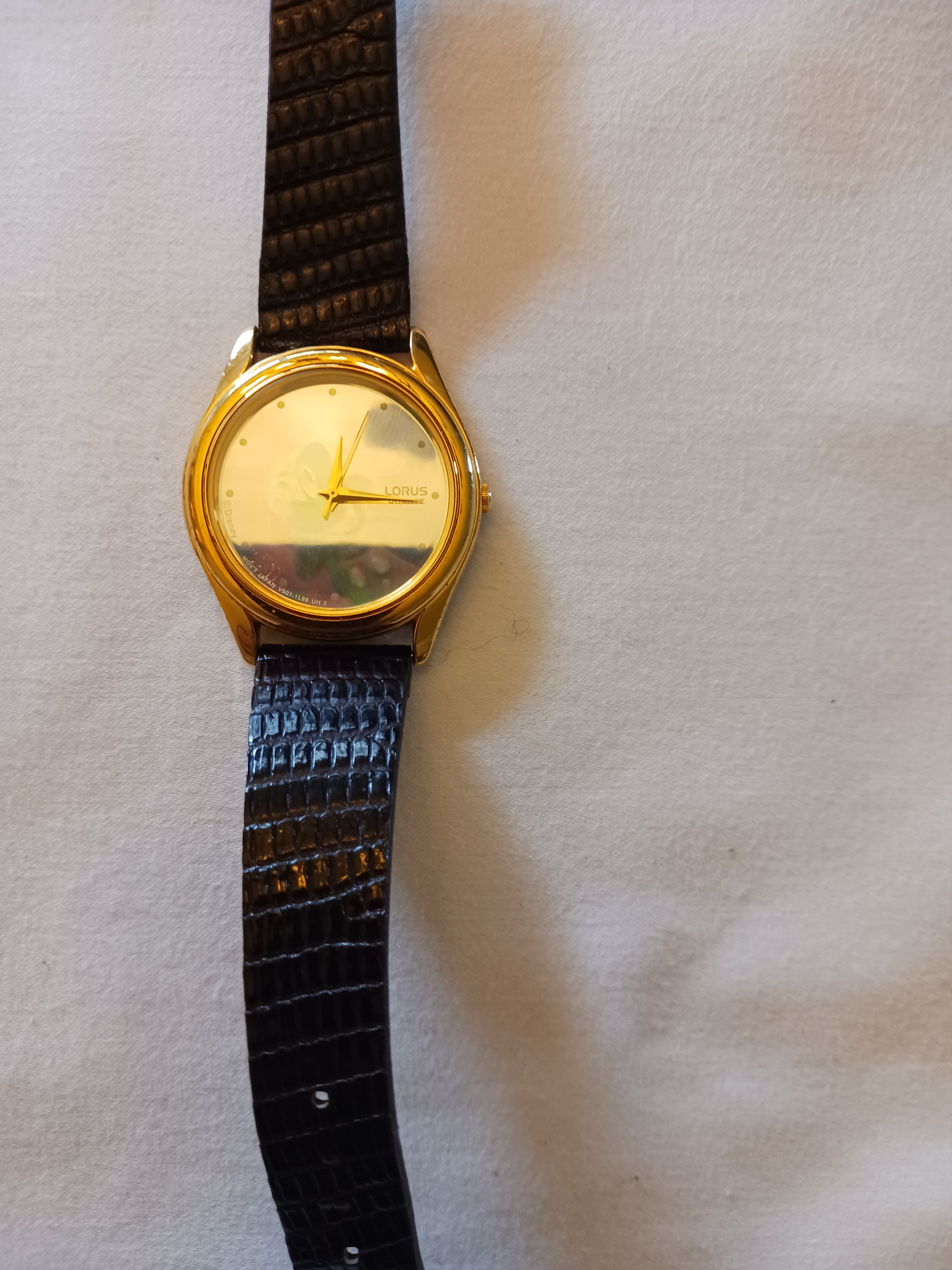 Japanese Brand × Mickey Mouse Vintage Lorus Unisex Mickey Mouse Watch Size ONE SIZE - 1 Thumbnail
