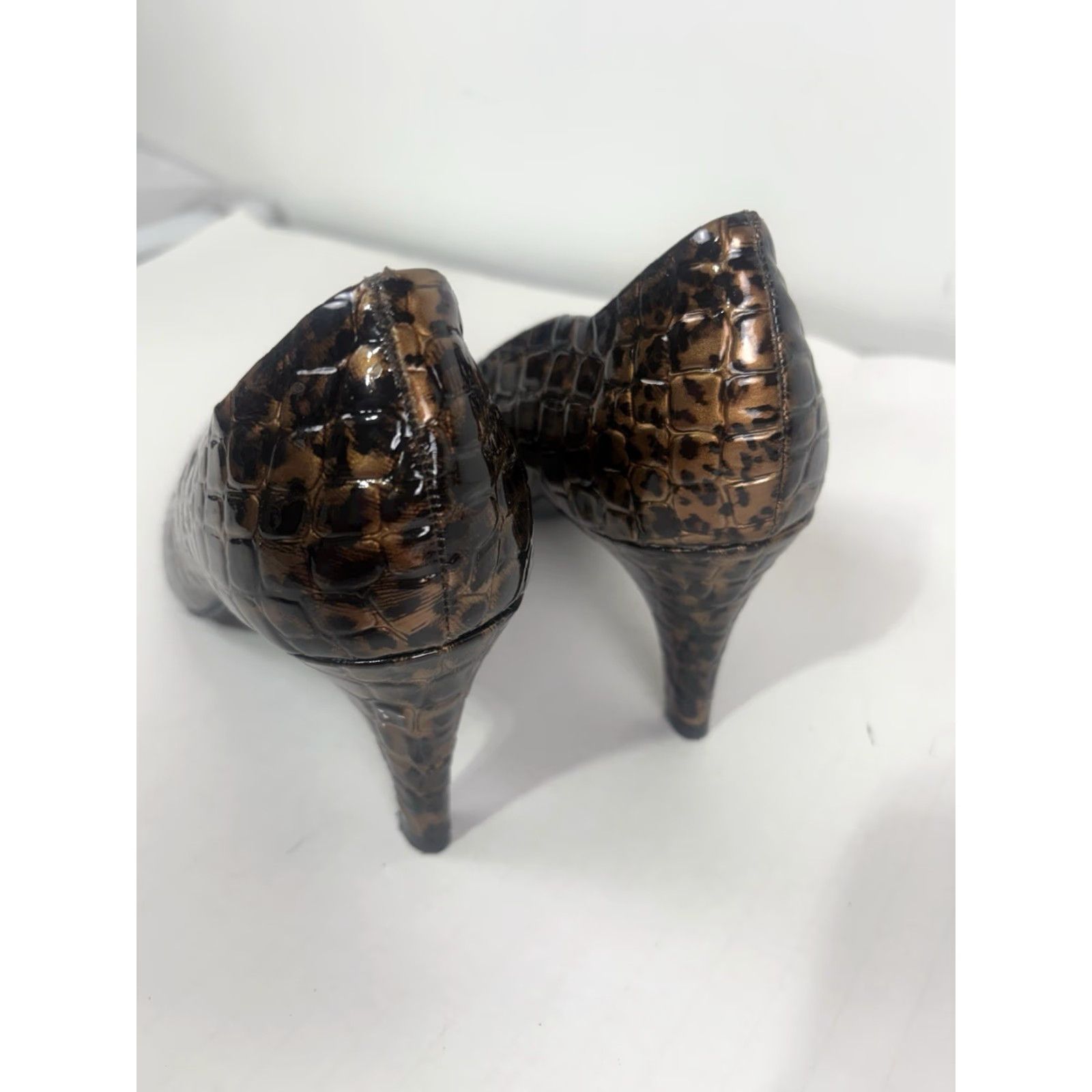 Vintage VINTAGE Soft Style Women's Pointed Toe Pump Heel 3in Faux Leather Gold/Brown Animal Print M Size US 8.5 / IT 38.5 - 4 Thumbnail