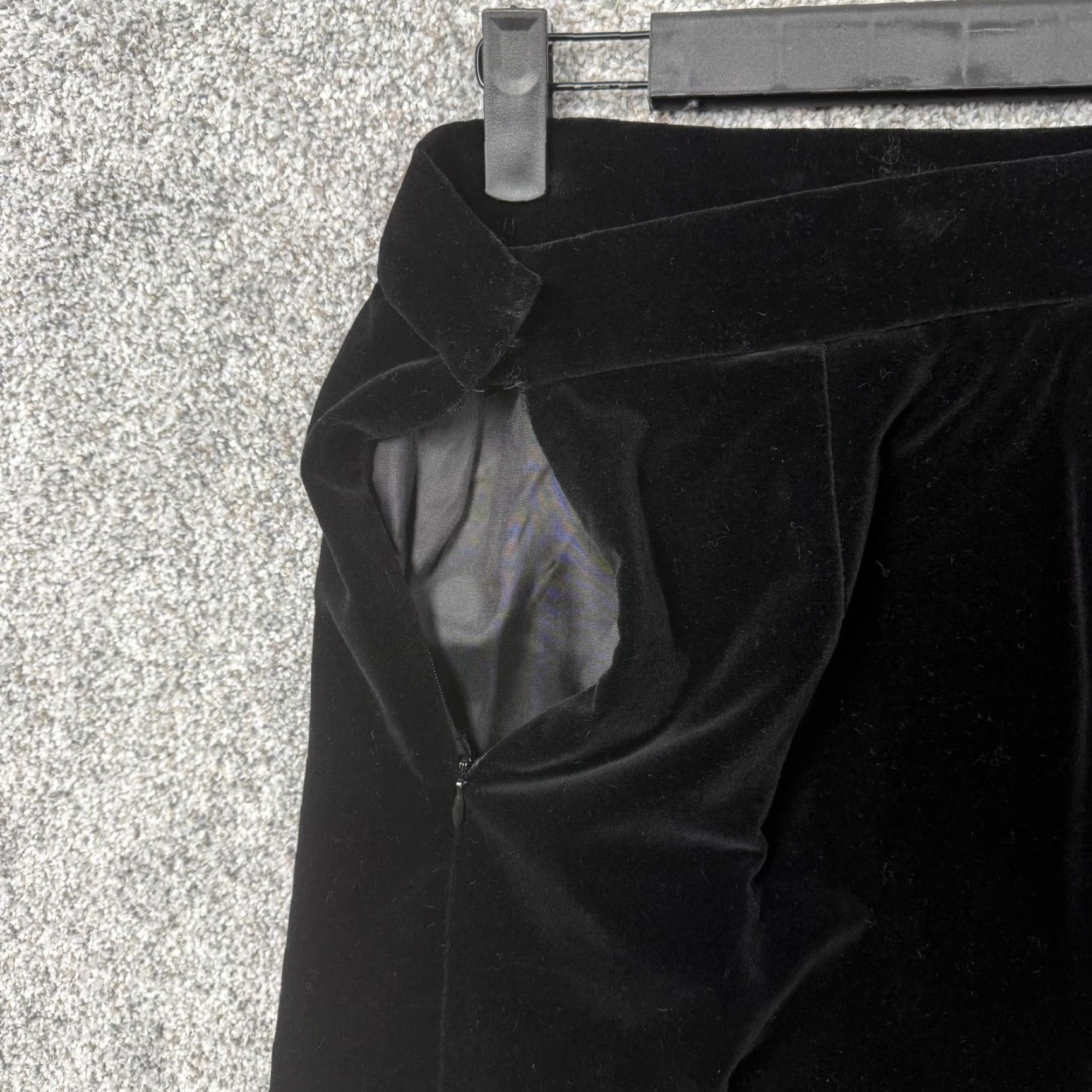 Velvet VINTAGE Chris Kellogg Skirt Velvet Pencil KS 10 Women Black Knee-Length Lined Zip 80s 90s Business Formal Workwear Size 32" / US 10 / IT 46 - 7 Thumbnail