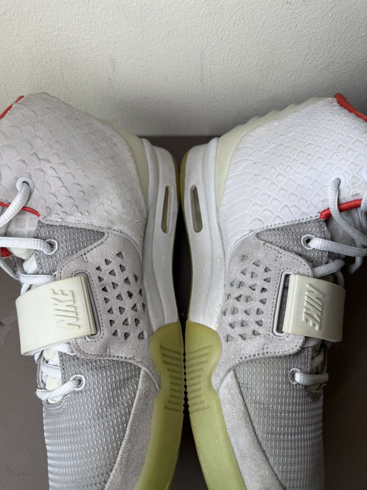 Kanye West × Nike Nike Air Yeezy 2 “Pure Platinum” Size US 11 / EU 44 - 4 Thumbnail