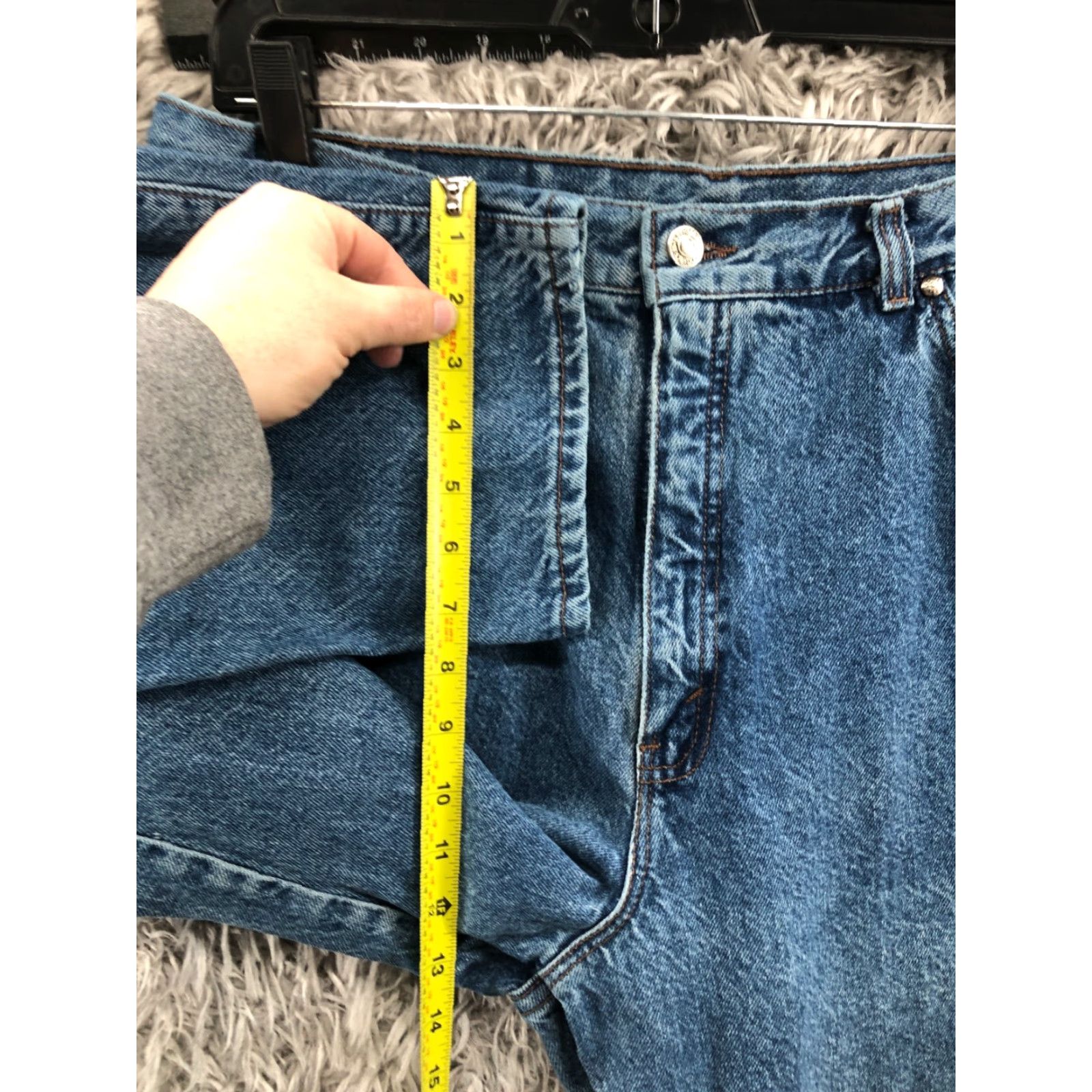 Levi's VINTAGE Levi's Jeans Size 22 34x30 Womens Blue High Rise Taper Mom Levi's 500 Series Regular Denim 5-Pocket Mens Womens Girls Size 40" / US 18 - 4 Thumbnail