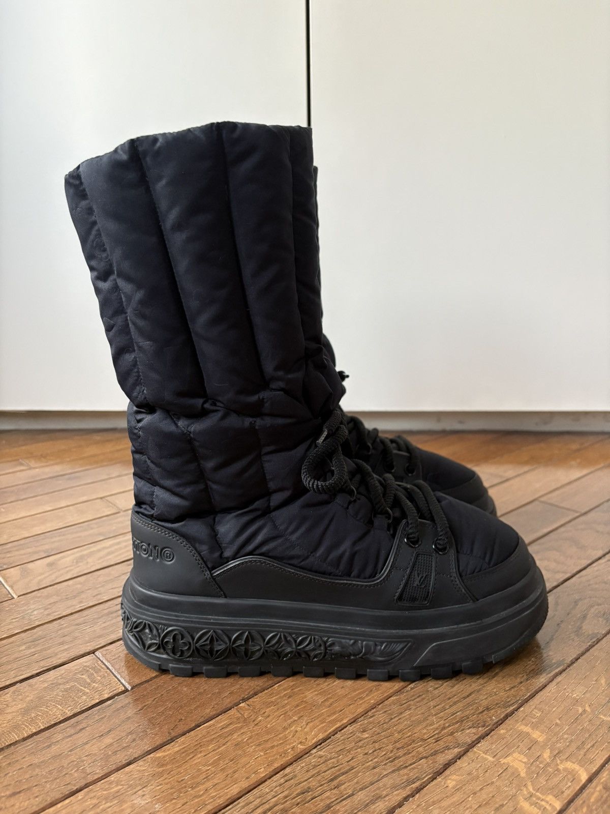 Louis Vuitton Louis Vuitton Puffer Boots Size US 7 / EU 40 - 13 Thumbnail