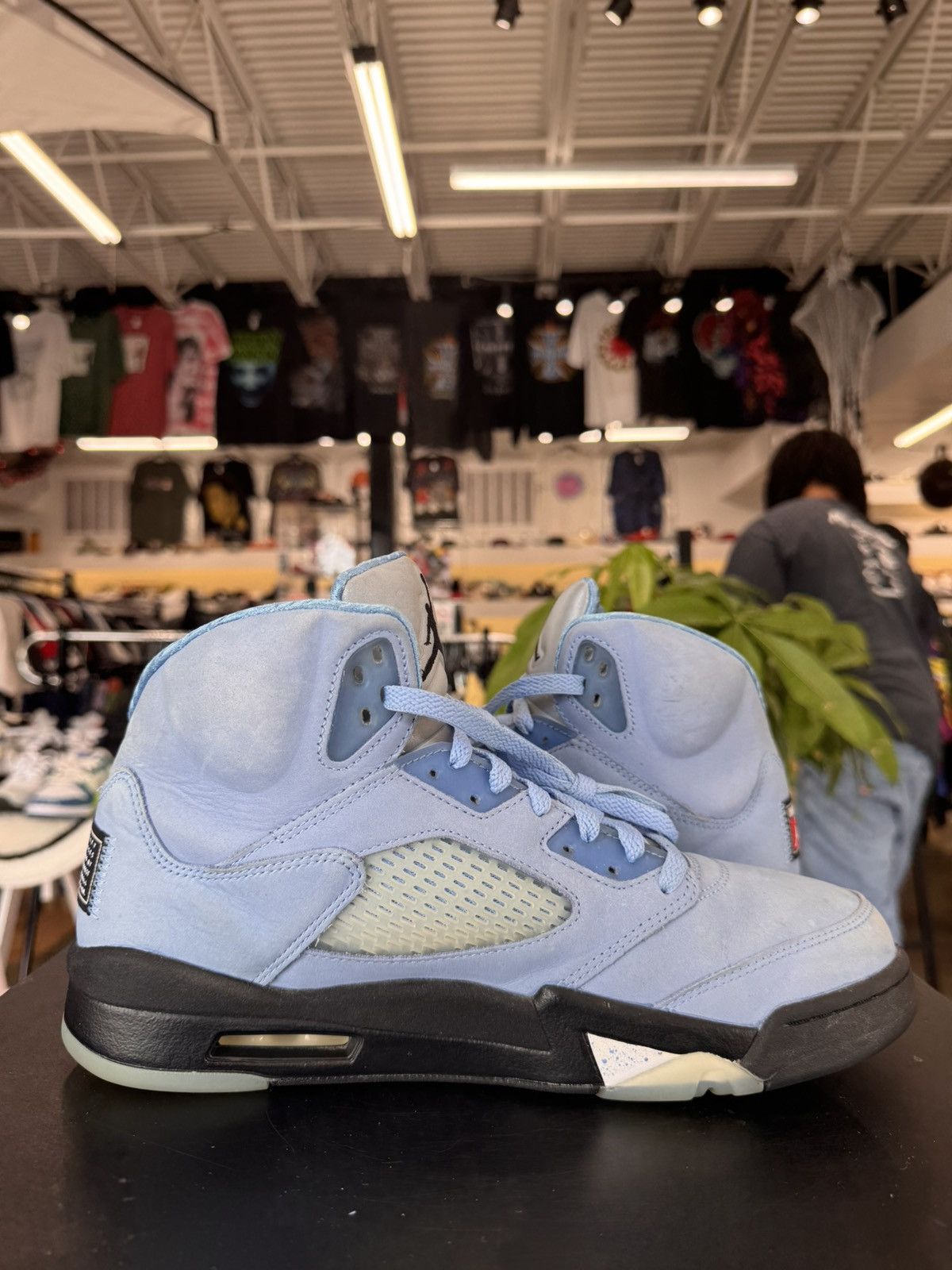 Jordan Brand Air Jordan 5 UNC Size 11 (2023) Size US 11 / EU 44 - 3 Thumbnail