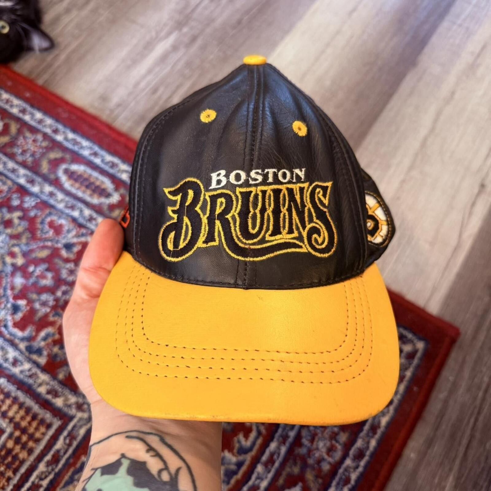 Other Vintage Boston bruins leather SnapBack hat 90s OS Size ONE SIZE - 1 Thumbnail