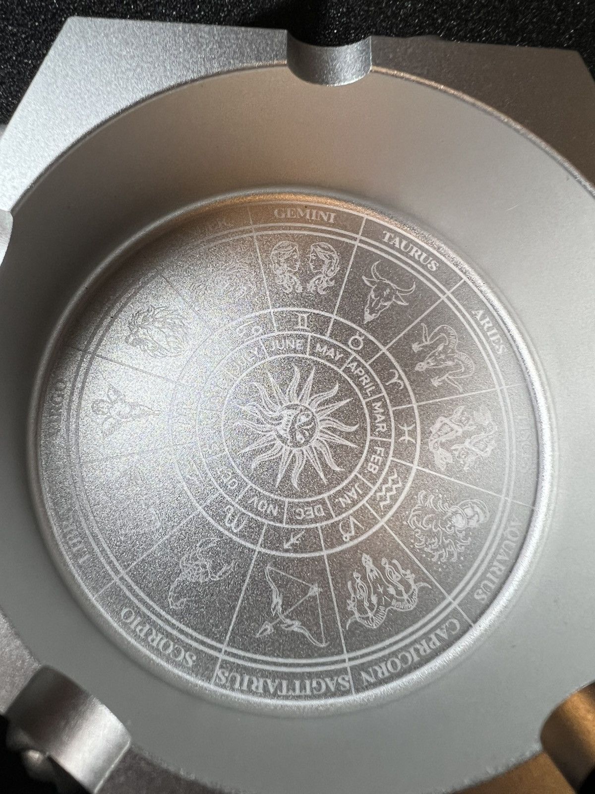 Jewelry HARD JEWELRY astrology jewelry holder ashtray Size ONE SIZE - 4 Thumbnail