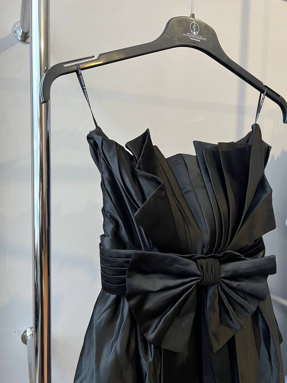 Zuhair Murad MNG BY ZUHAIR MURAD LIMITED EDITION SOLID BLACK DRESS SZ M Size M / US 6-8 / IT 42-44 - 6 Thumbnail