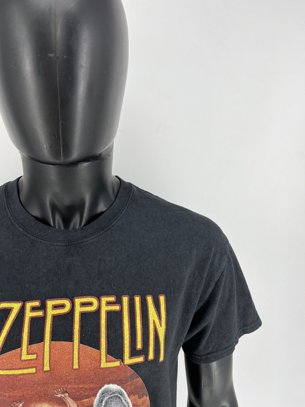 Band Tees Vintage Y2K 00s Led Zeppelin U.S. Tour 1975 Band T-Shirt Size US M / EU 48-50 / 2 - 10 Thumbnail