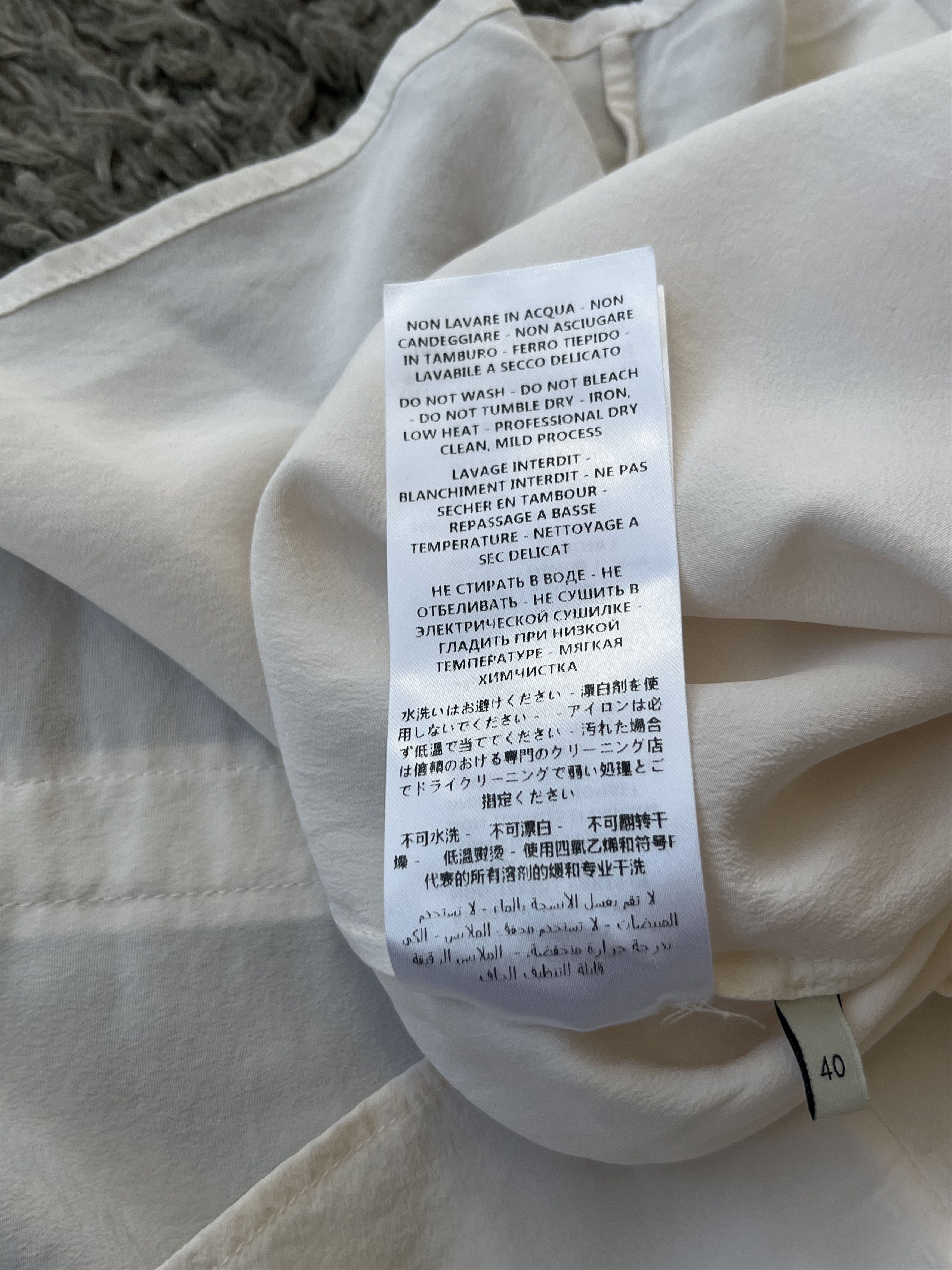 Gucci GUCCI Basic Shirt MADE IN BULGARY 100% Silk size 40(S) Size S / US 4 / IT 40 - 10 Thumbnail