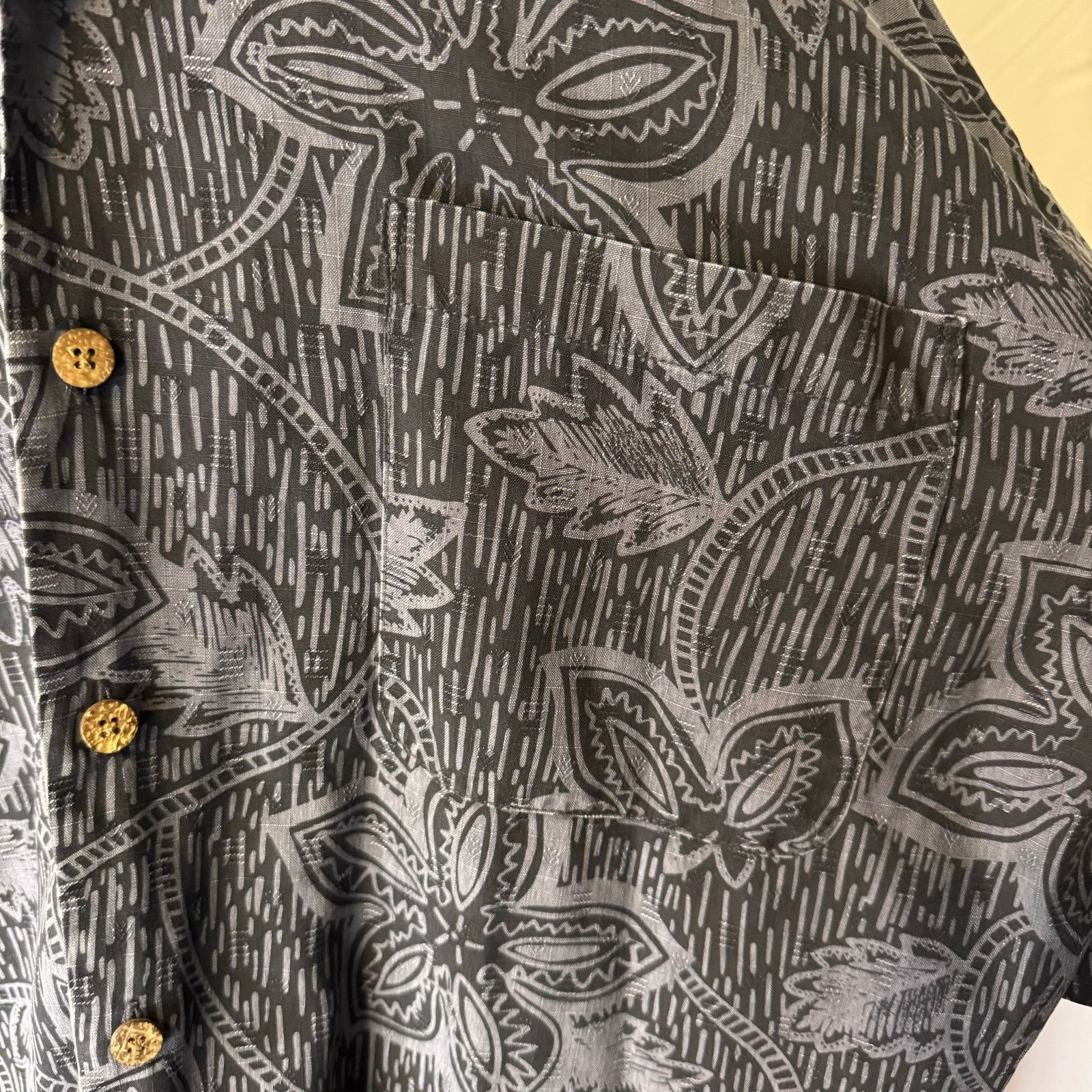 Tommy Bahama Tommy Bahama 100% Silk camp loop collar hawaiian shirt L Size US L / EU 52-54 / 3 - 2 Thumbnail