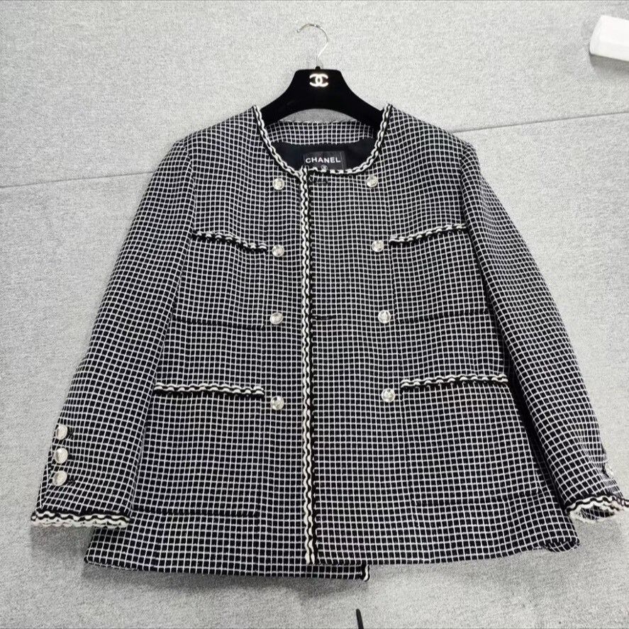 Chanel Chanel Houndstooth Coat Size 40 Size S / US 4 / IT 40 - 1 Thumbnail