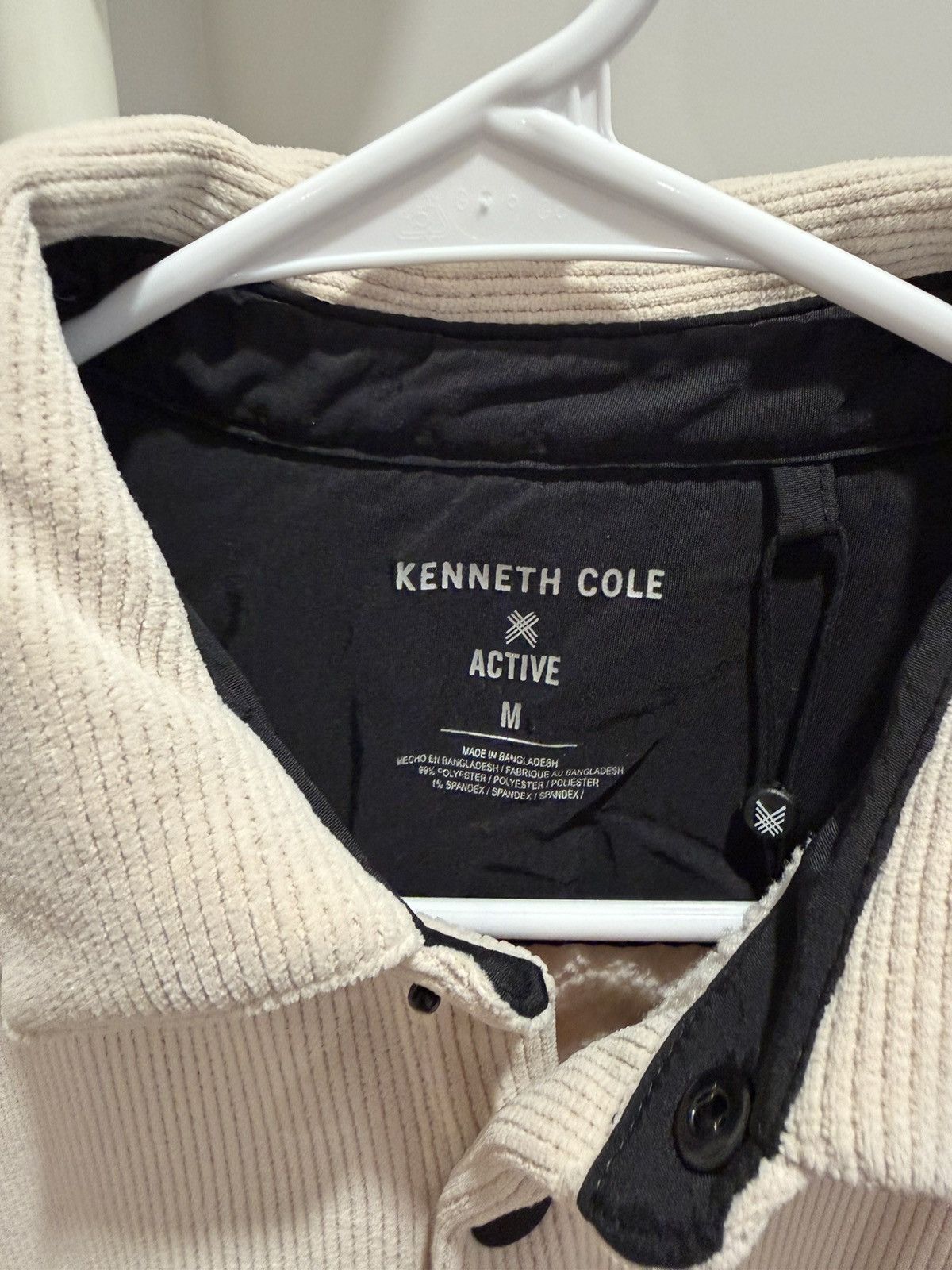 Kenneth Cole Creme Woven Active Button-Down Size US M / EU 48-50 / 2 - 2 Thumbnail