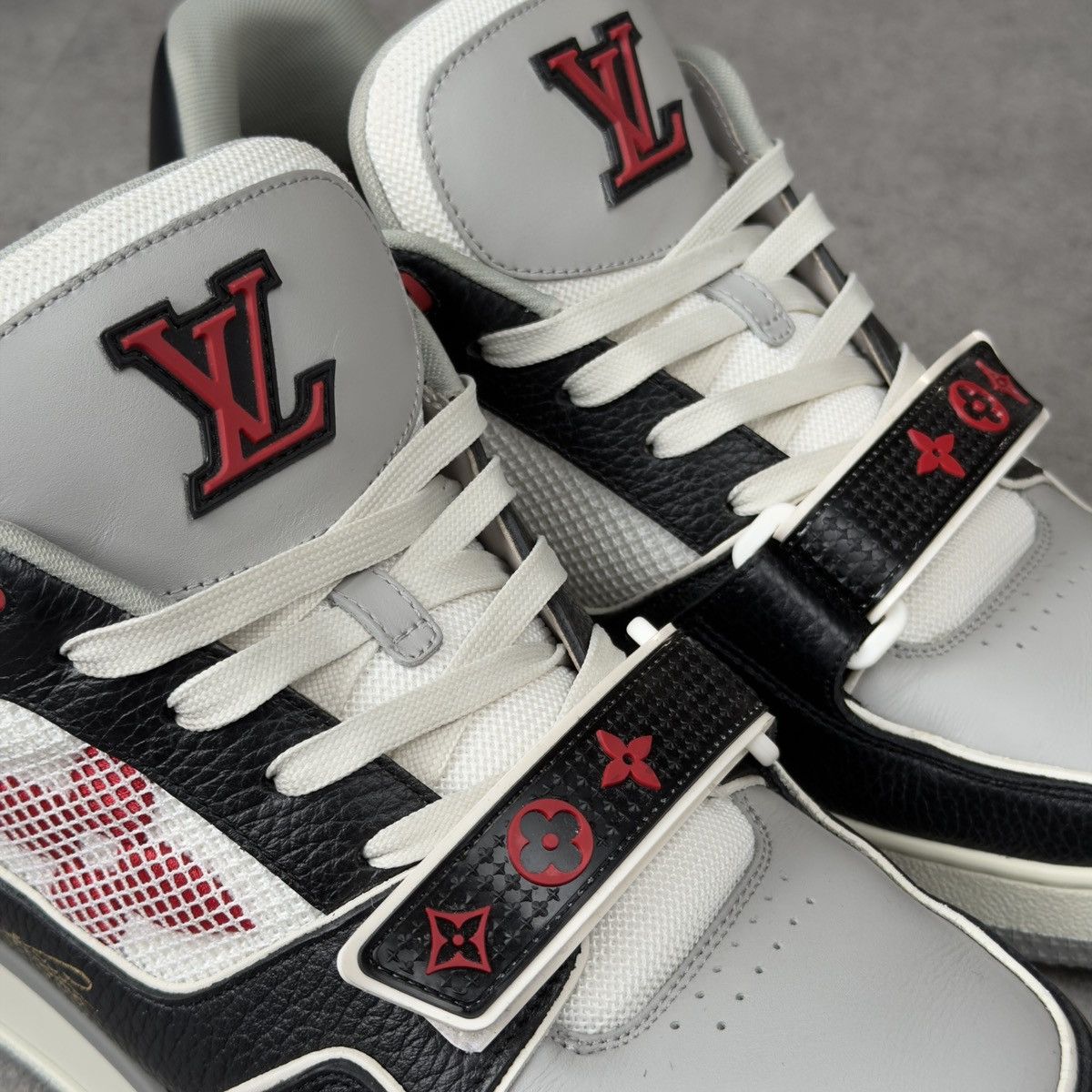 Louis Vuitton Louis Vuitton Trainer Sneaker Size US 8 / EU 41 - 5 Thumbnail