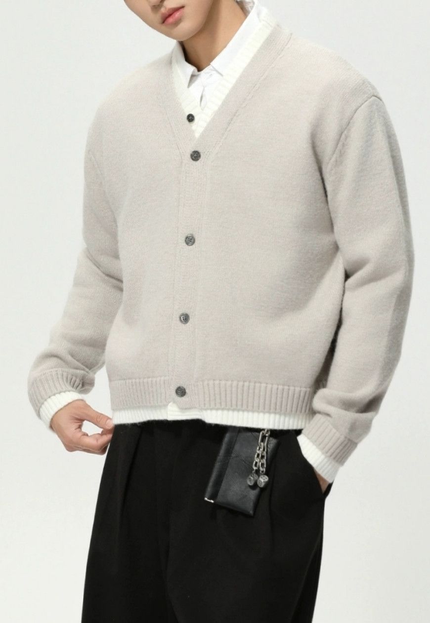 Other Men’s two-piece V-neck knit sweater Size US M / EU 48-50 / 2 - 6 Thumbnail