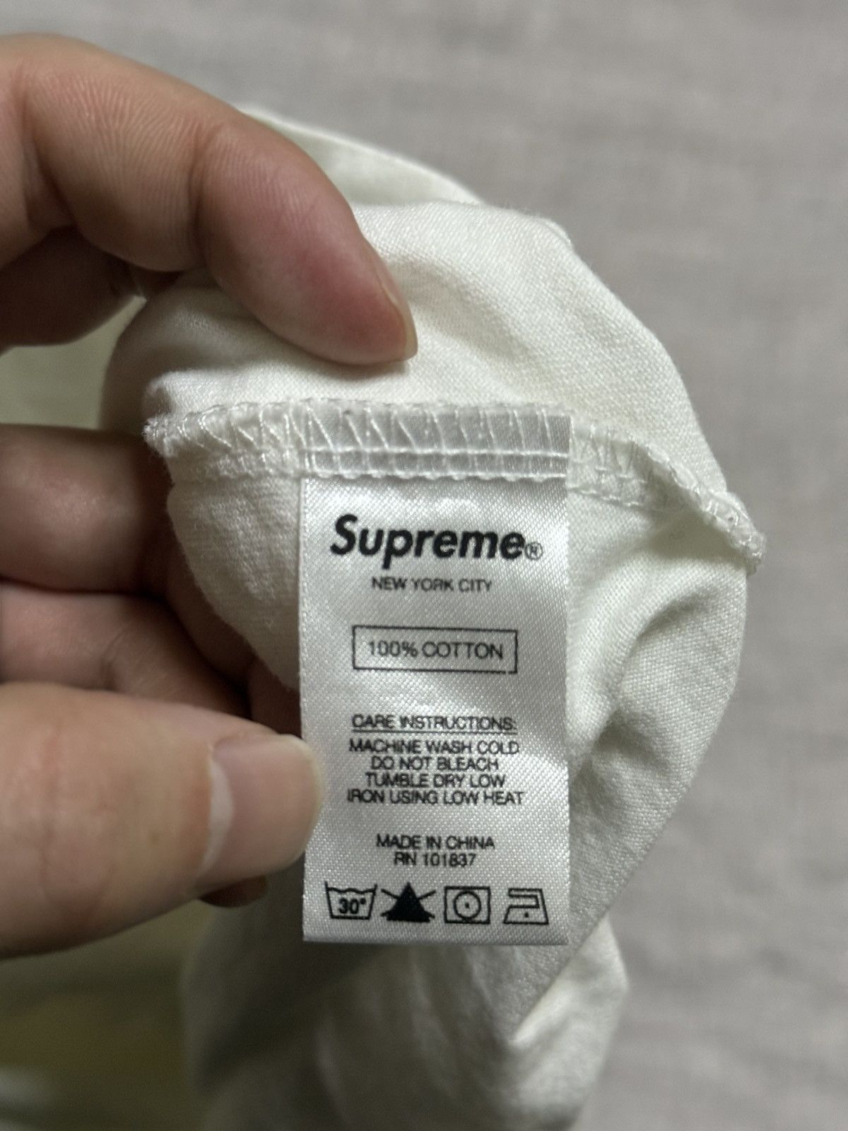Supreme Supreme small box tee T-shirt Size US M / EU 48-50 / 2 - 5 Thumbnail