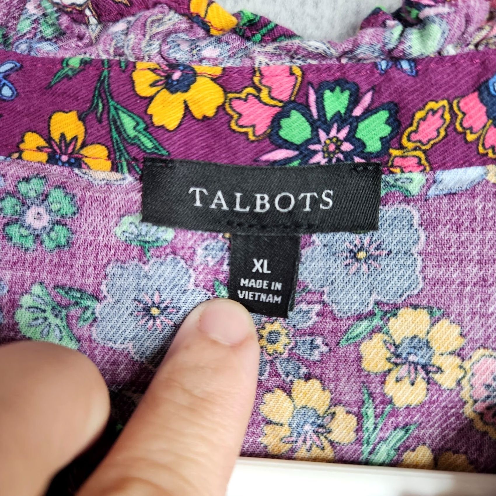 Talbots Talbots Women's XL Floral Ruffle Neck Button Front Blouse Purple Long Sleeve Shirt Adults Regular Size Type: Blouse Size XL / US 12-14 / IT 48-50 - 5 Thumbnail