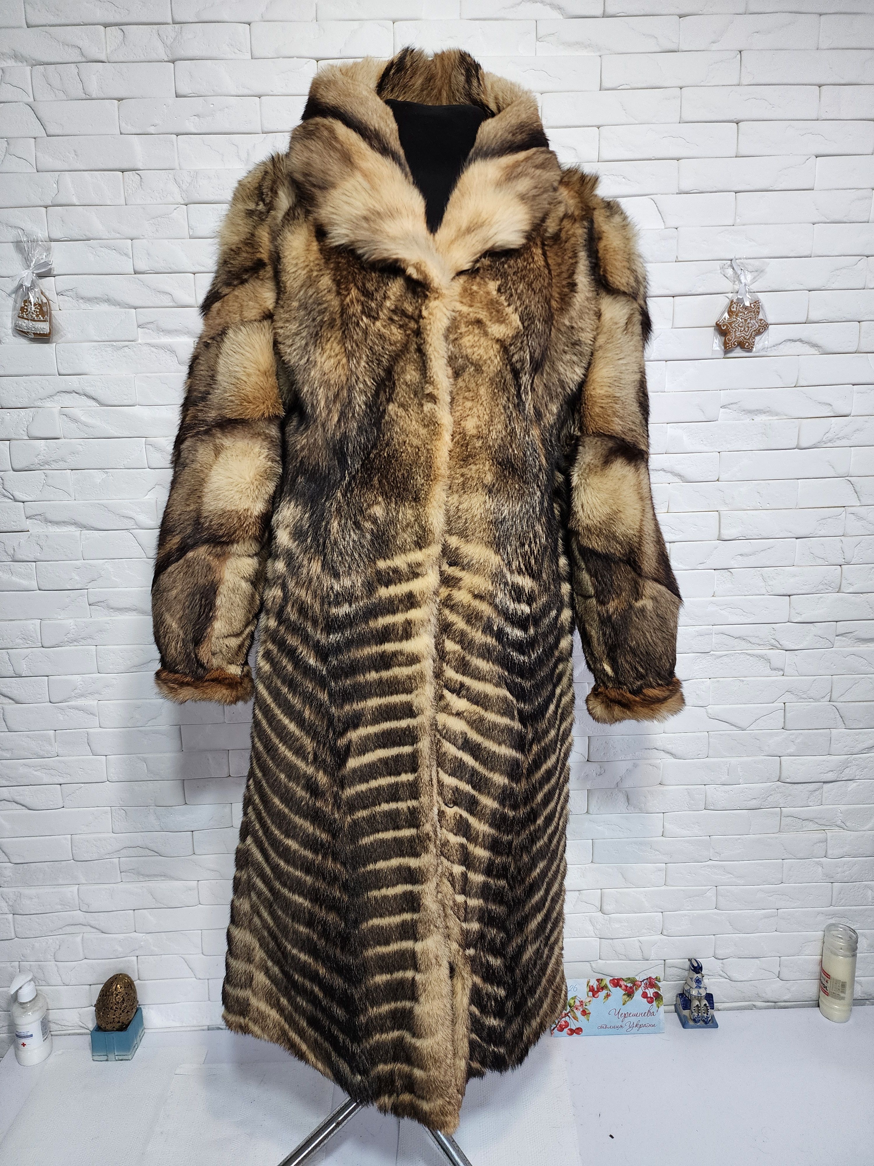 Furla Long Brown Fur Coat: Genuine Undyed Fur, Metal Hook Closure Size XL / US 12-14 / IT 48-50 - 1 Thumbnail