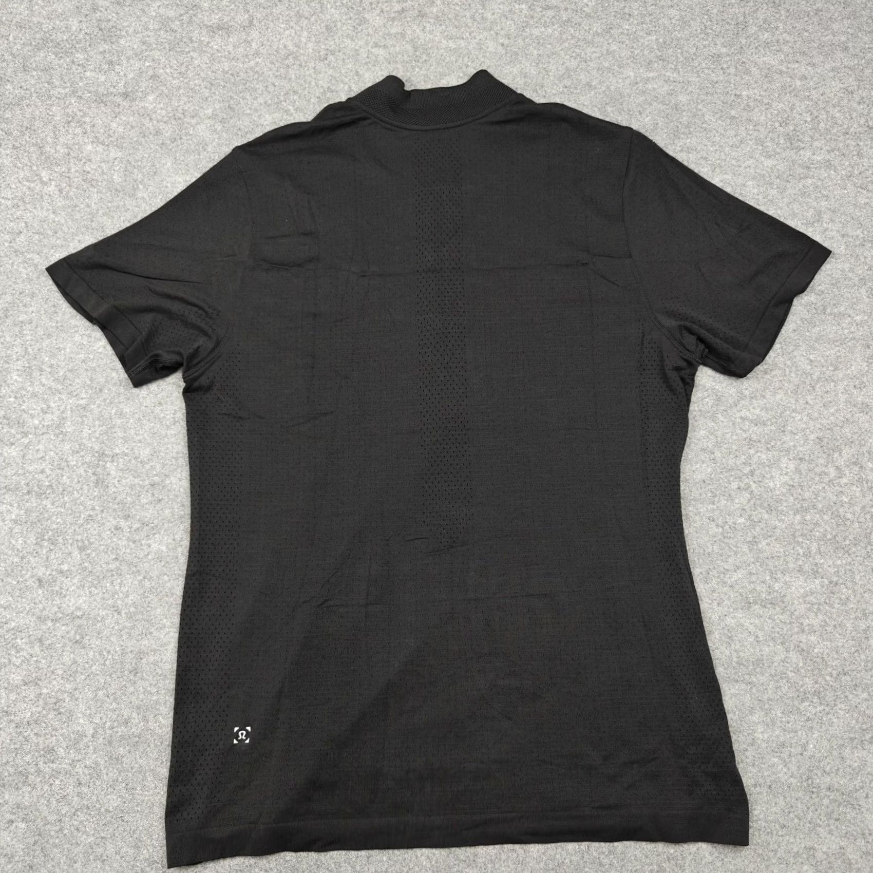 Lululemon Lululemon Metal Vent Tech Surge Shirt Mens Large Black 1/4 Zip Running Training Size US L / EU 52-54 / 3 - 7 Thumbnail