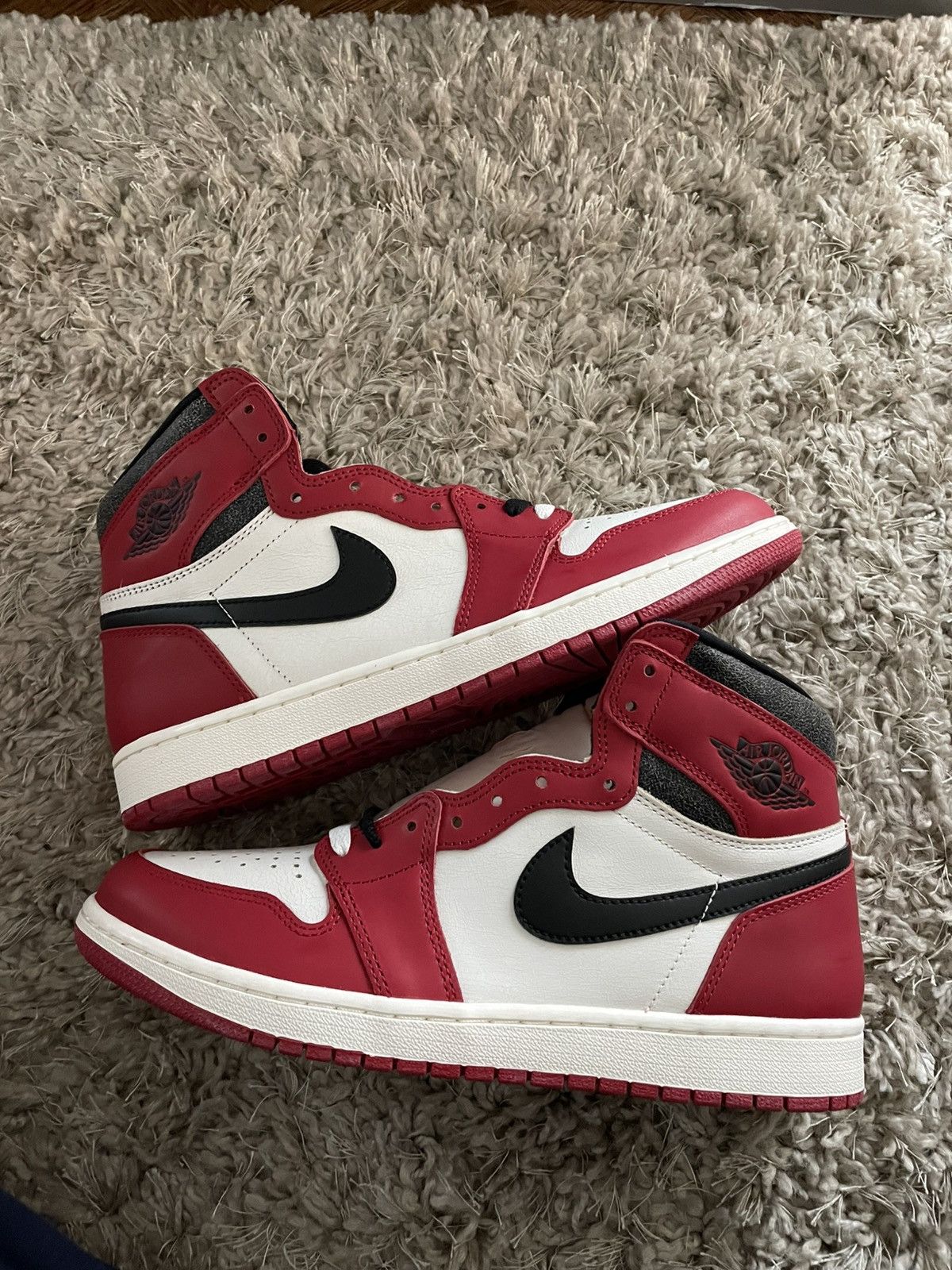 Jordan Brand Jordan 1 Chicago Reimagined Size US 10.5 / EU 43-44 - 2 Thumbnail