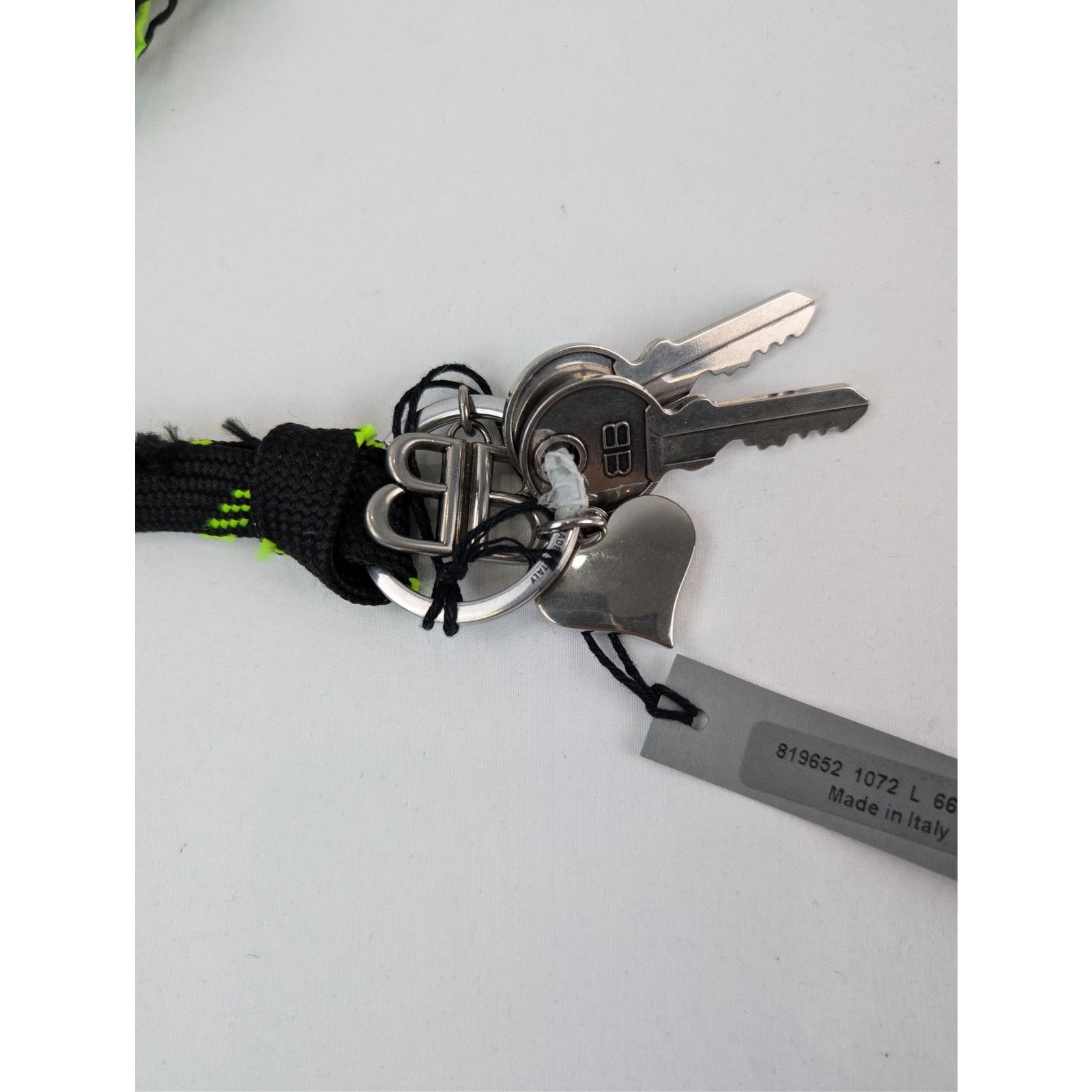 Balenciaga o1rshd1 Q:2 / Size: OS / BB Shoelace Keyring in Black Size ONE SIZE - 9 Thumbnail