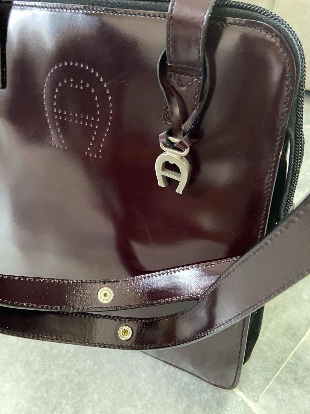 Aigner Vintage Aigner Leather Sling Shoulder Bag Size ONE SIZE - 8 Thumbnail