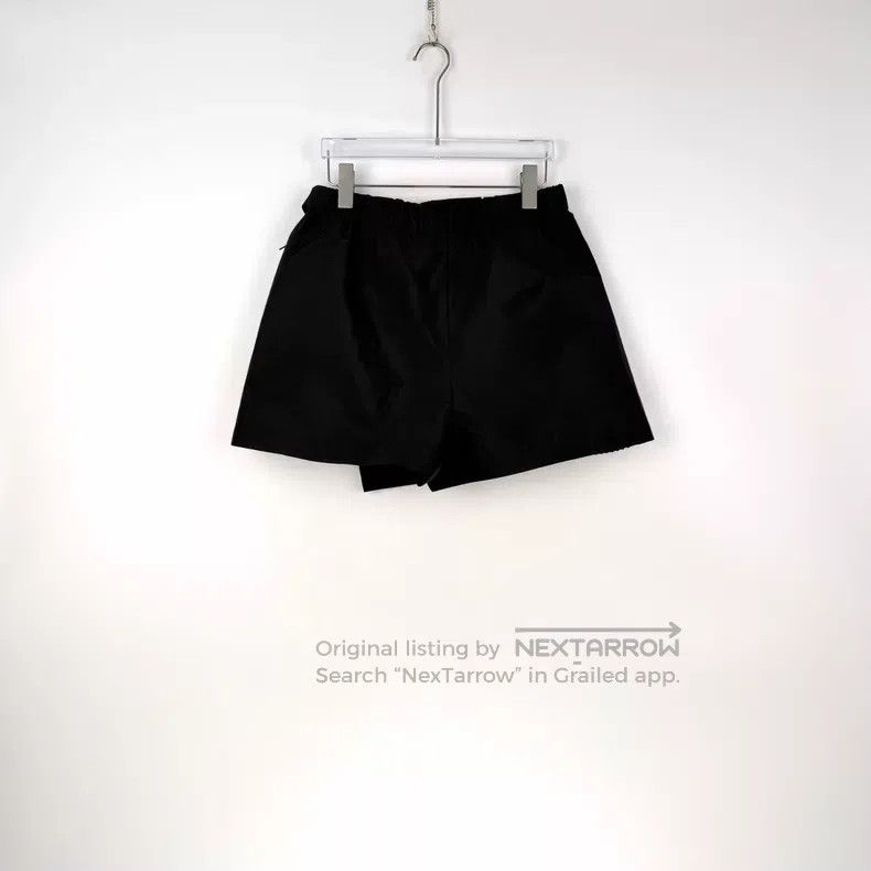 Dior Dior Black nylon hooded belt skirt pants Size 27" / US 4 / IT 40 - 4 Thumbnail