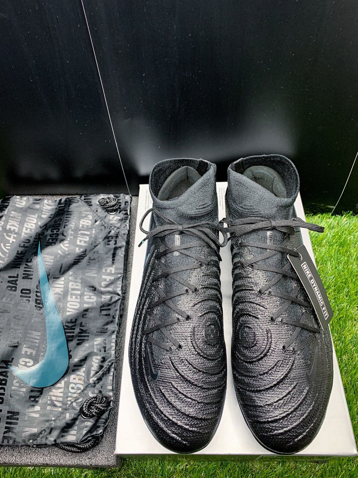 Nike Nike Phantom Luna 2 Elite Size US 11 / EU 44 - 2 Thumbnail